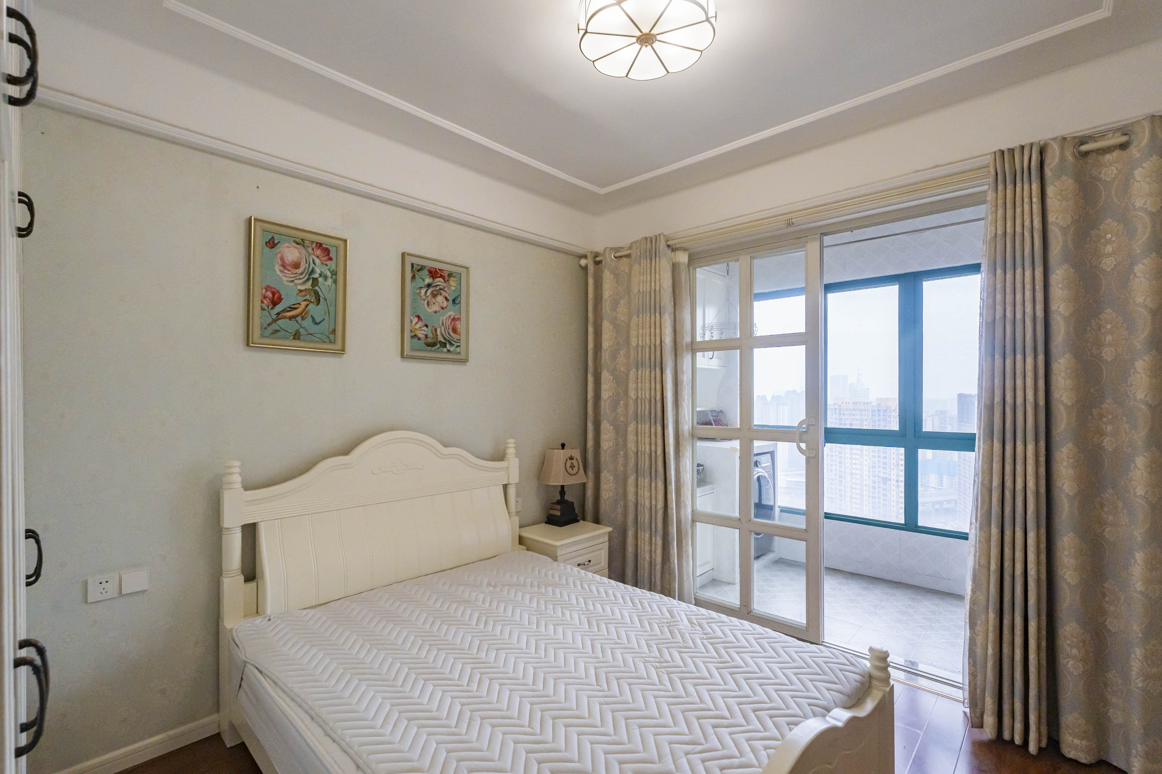 维一星城原山苑  3室2厅2卫    115.0万卧室