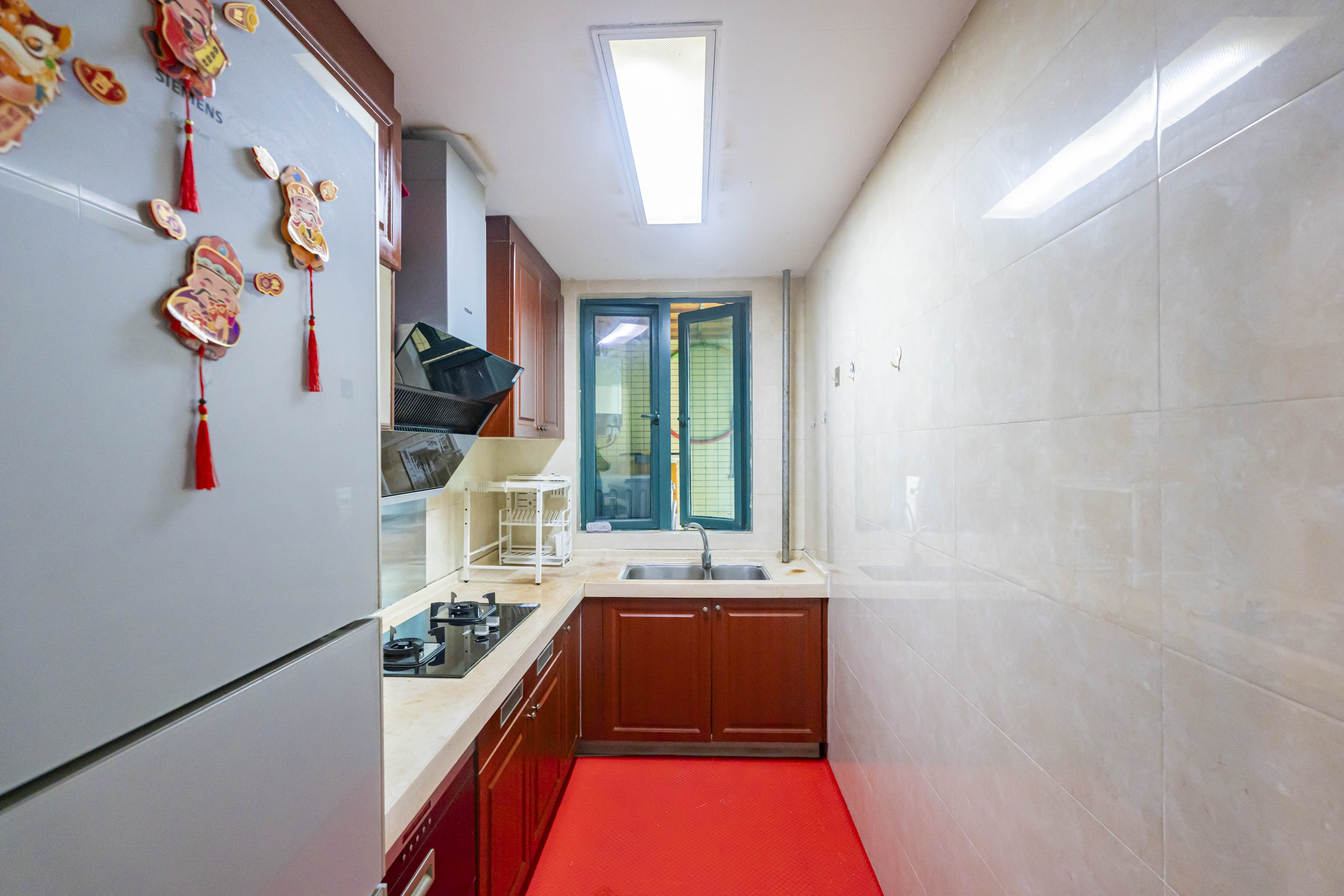 恒大雅苑  3室2厅2卫    92.0万厨房