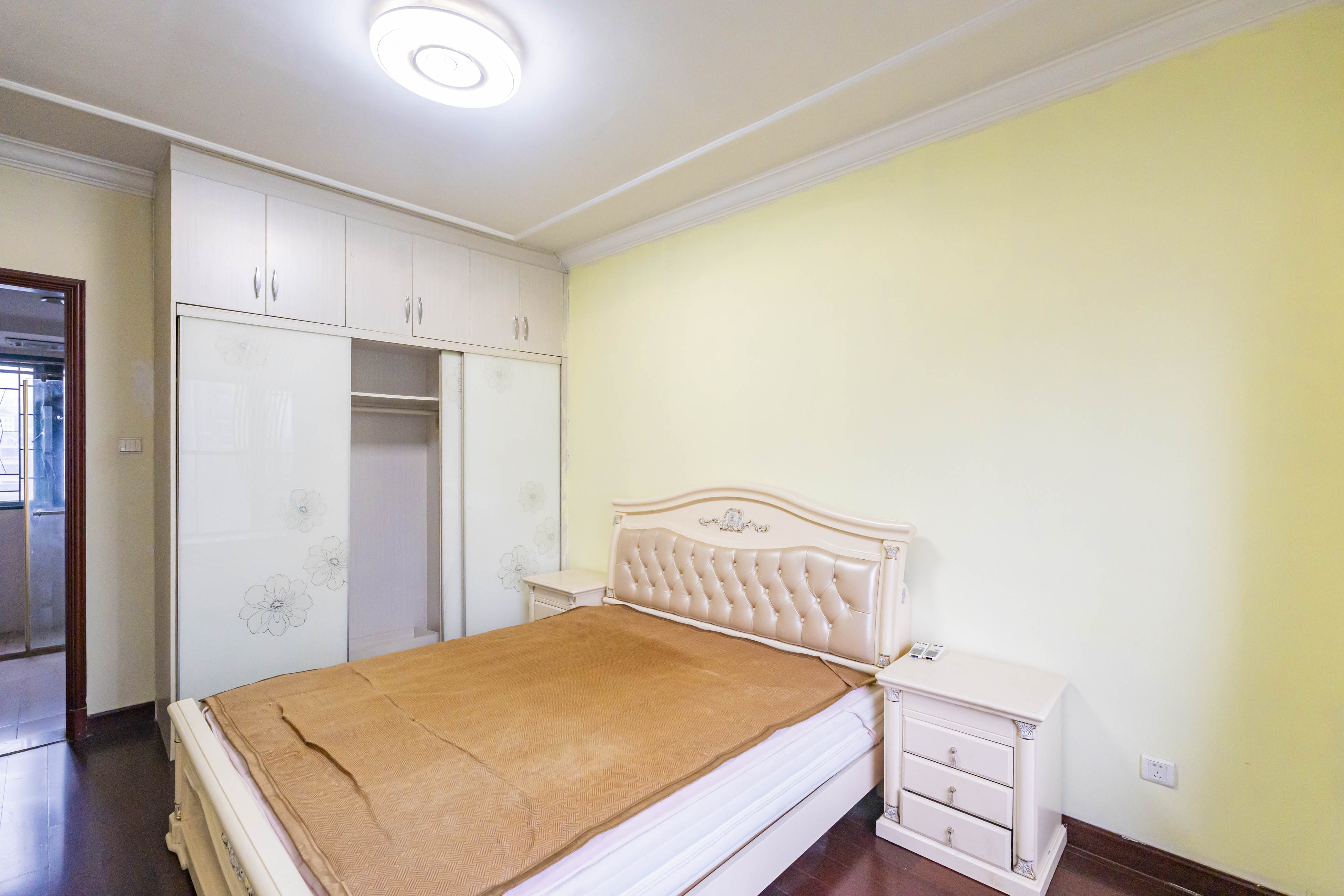 恒大雅苑  3室2厅2卫    92.0万卧室