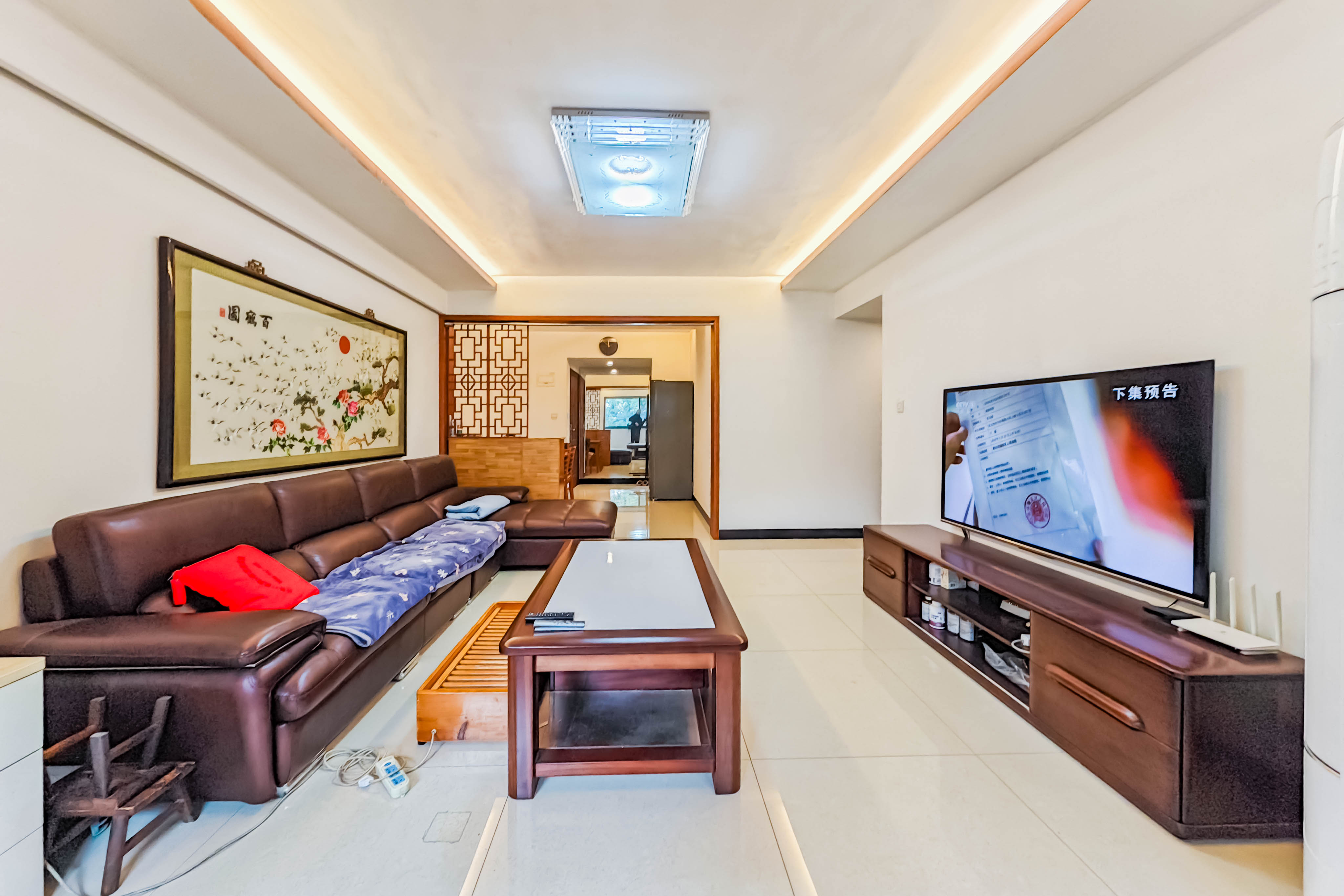 龙吉湾小区(龙瑞尚苑) 2室2厅1卫 53.0万 龙吉湾小区(龙瑞尚苑) 2室2厅1卫 53.0万客厅