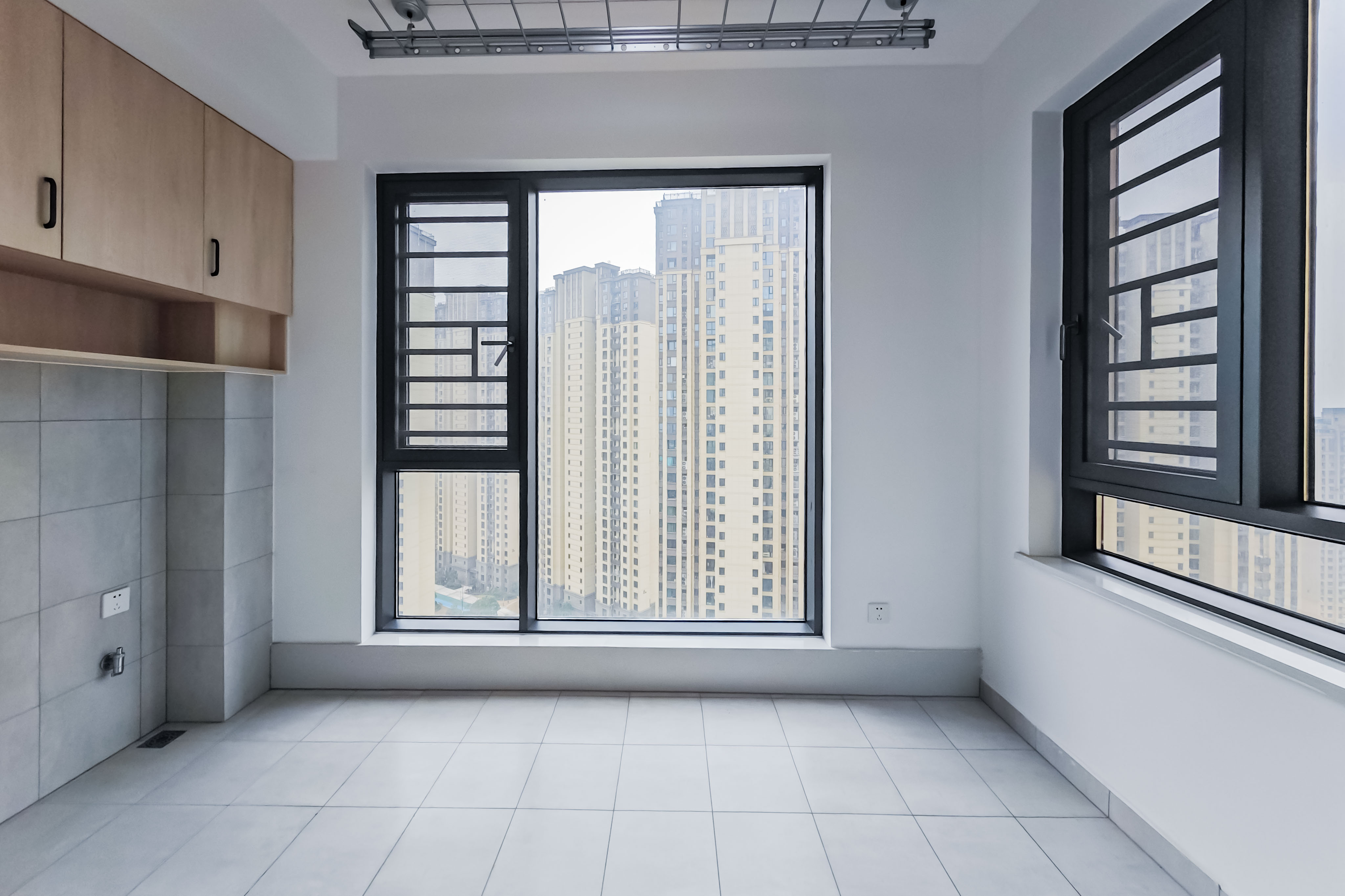 中天星耀城 4室2厅2卫 152.0万 中天星耀城 4室2厅2卫 152.0万其他