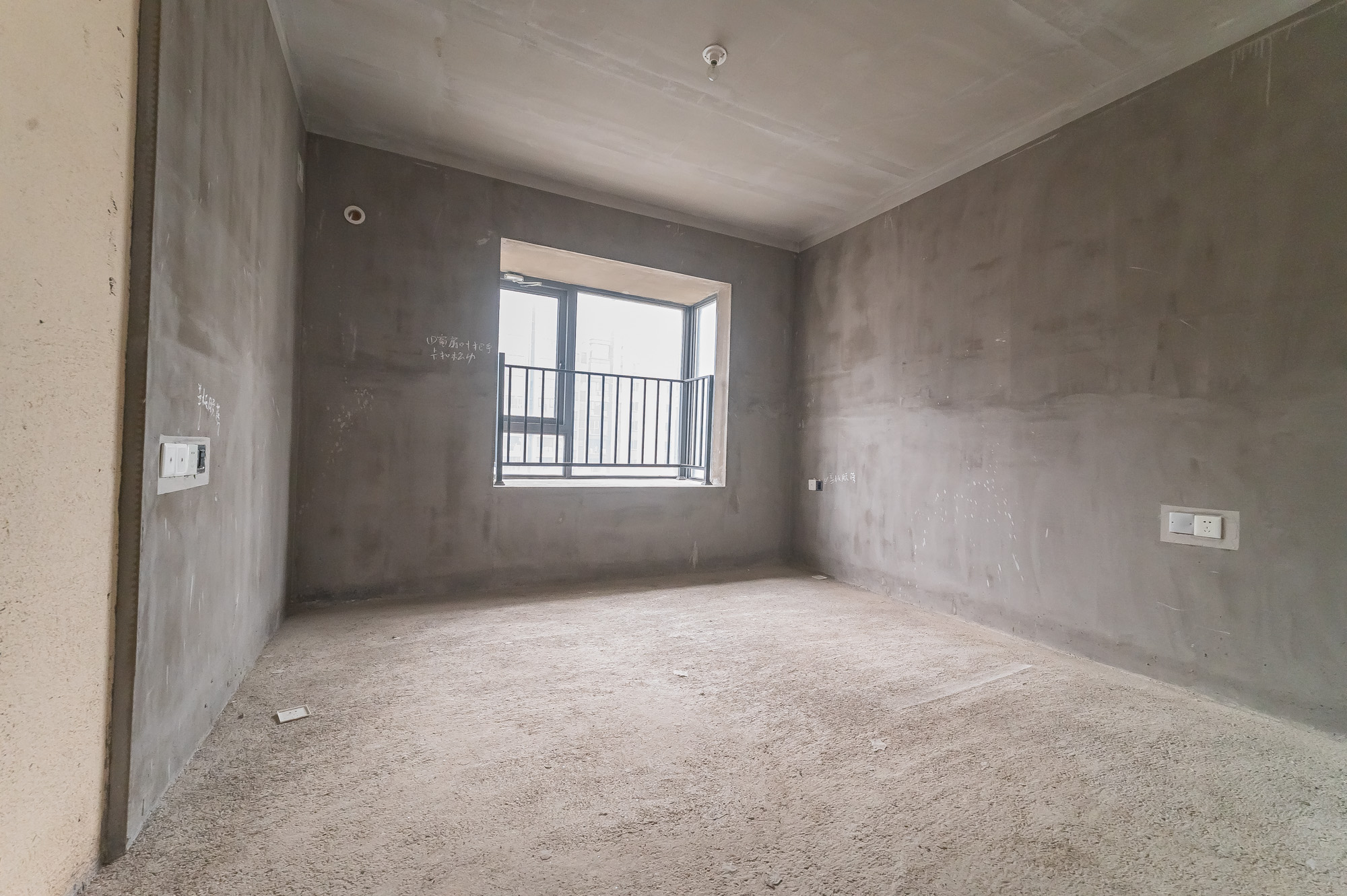 中建悦和城  4室2厅2卫   126.00万其他