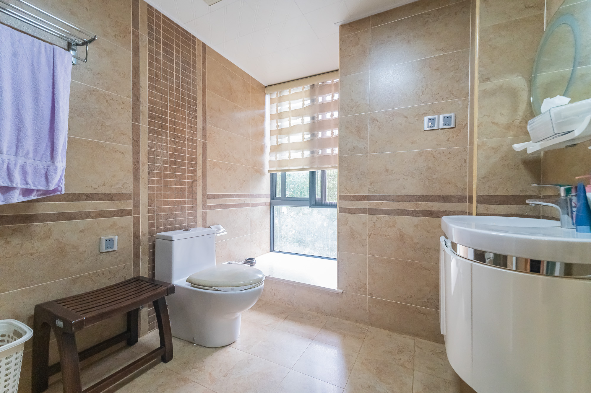 恒基凯旋门一二期  4室2厅2卫    126.0万 恒基凯旋门一二期  4室2厅2卫    126.0万卫生间