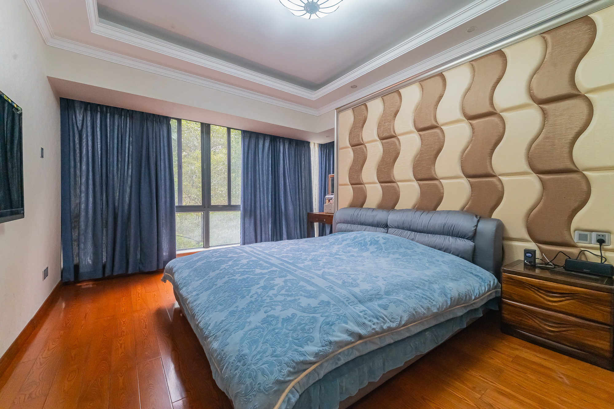 恒基凯旋门一二期  4室2厅2卫    126.0万 恒基凯旋门一二期  4室2厅2卫    126.0万卧室