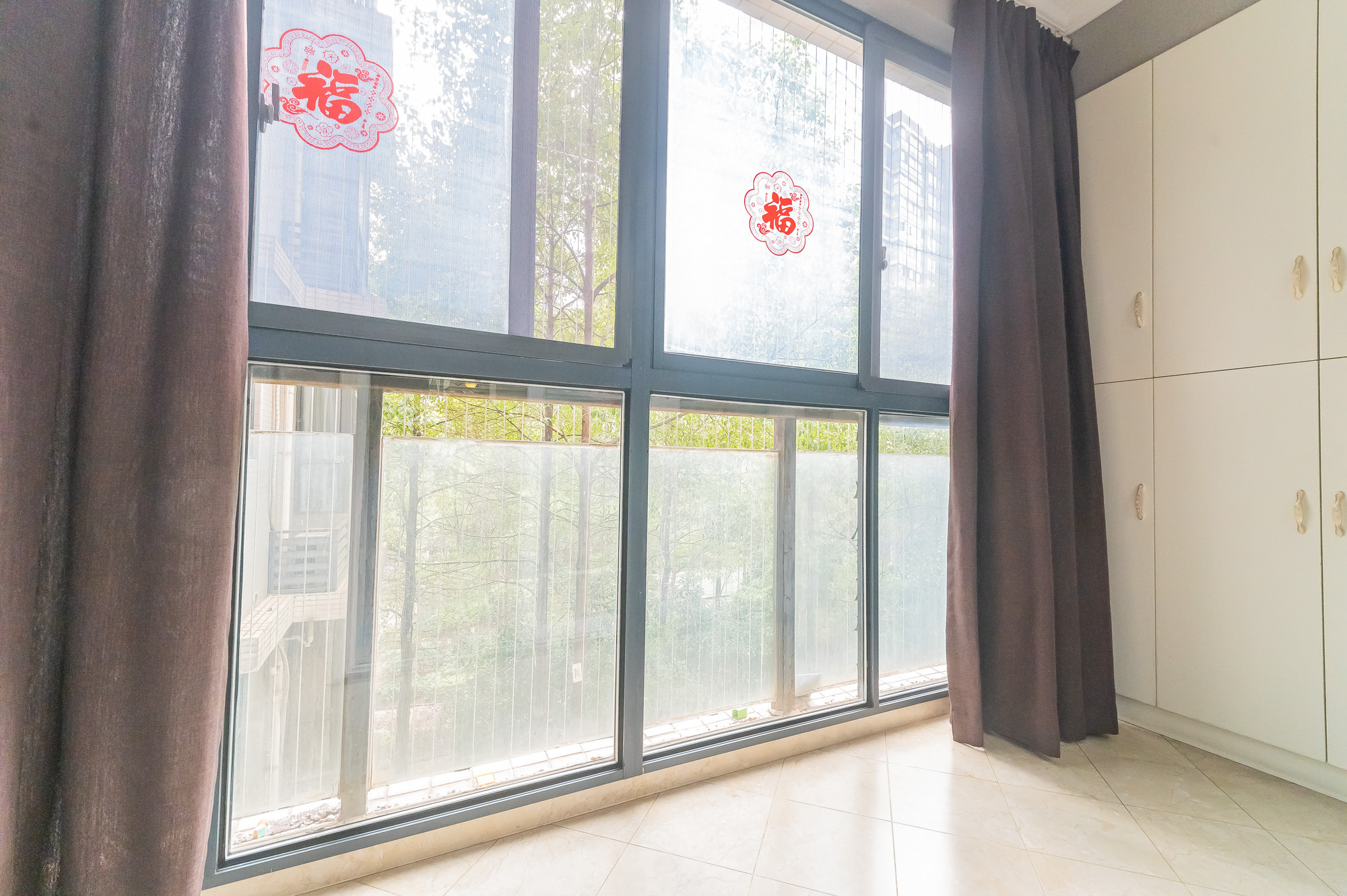 恒基凯旋门一二期  4室2厅2卫    126.0万 恒基凯旋门一二期  4室2厅2卫    126.0万阳台