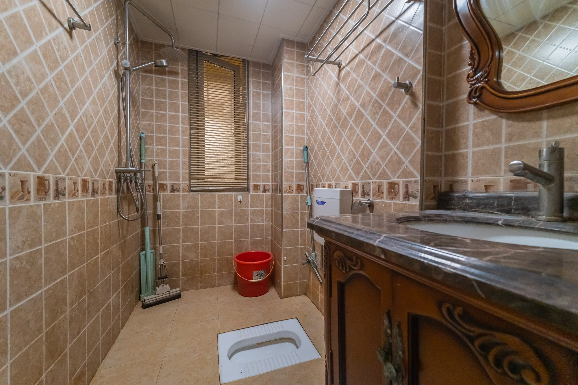 MOMA当代广场  3室2厅1卫    63.8万卫生间