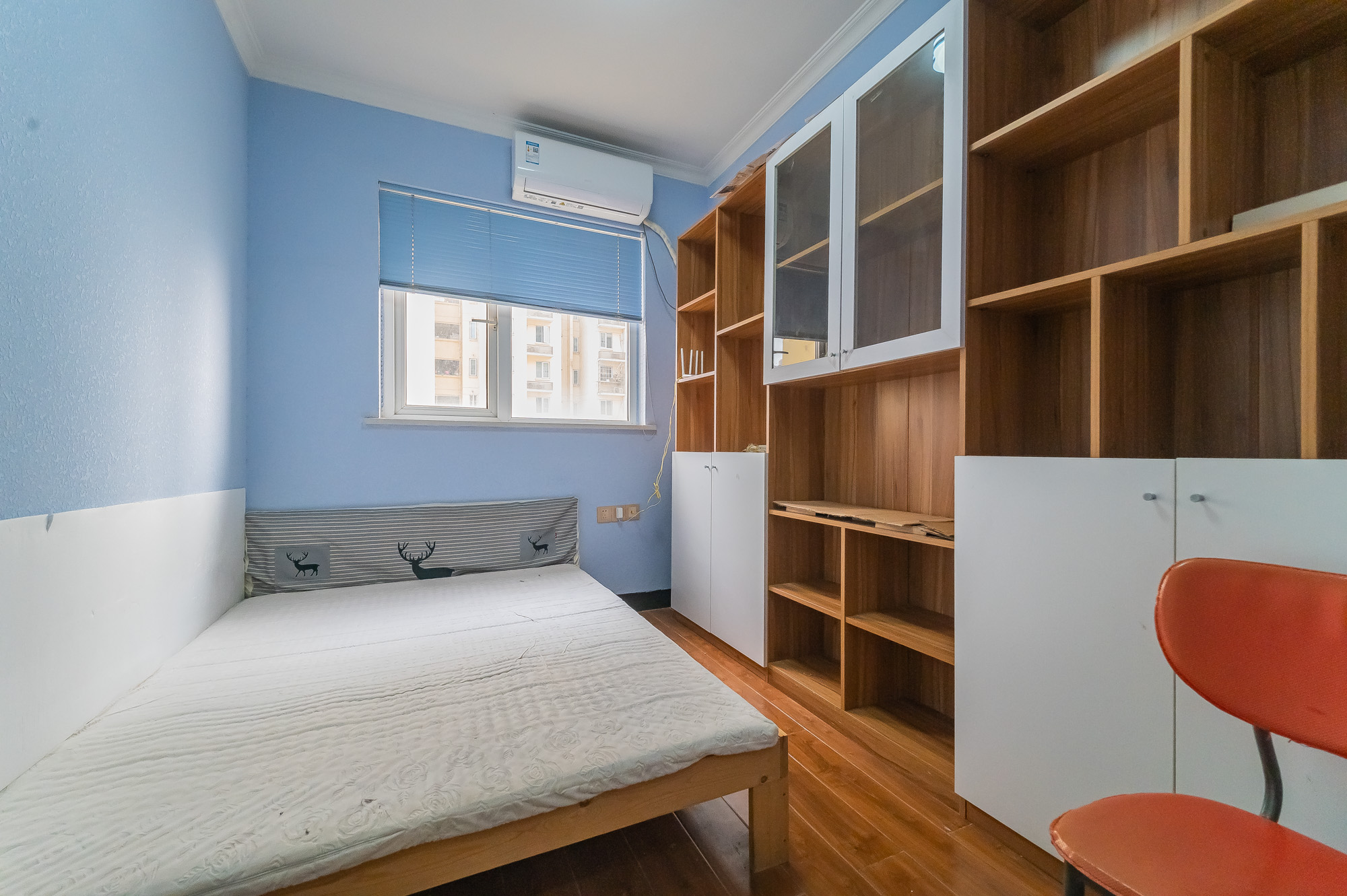 MOMA当代广场  3室2厅1卫    63.8万卧室