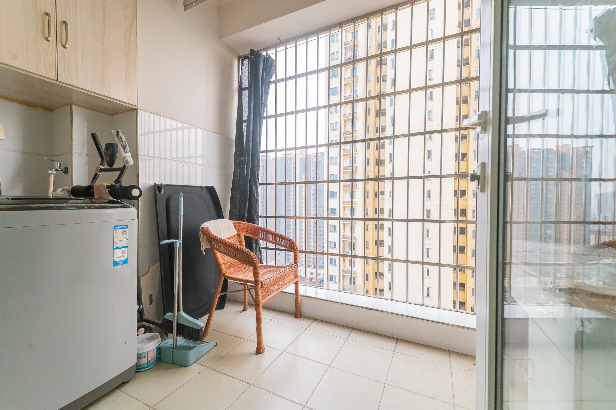 MOMA当代广场  3室2厅1卫    63.8万阳台