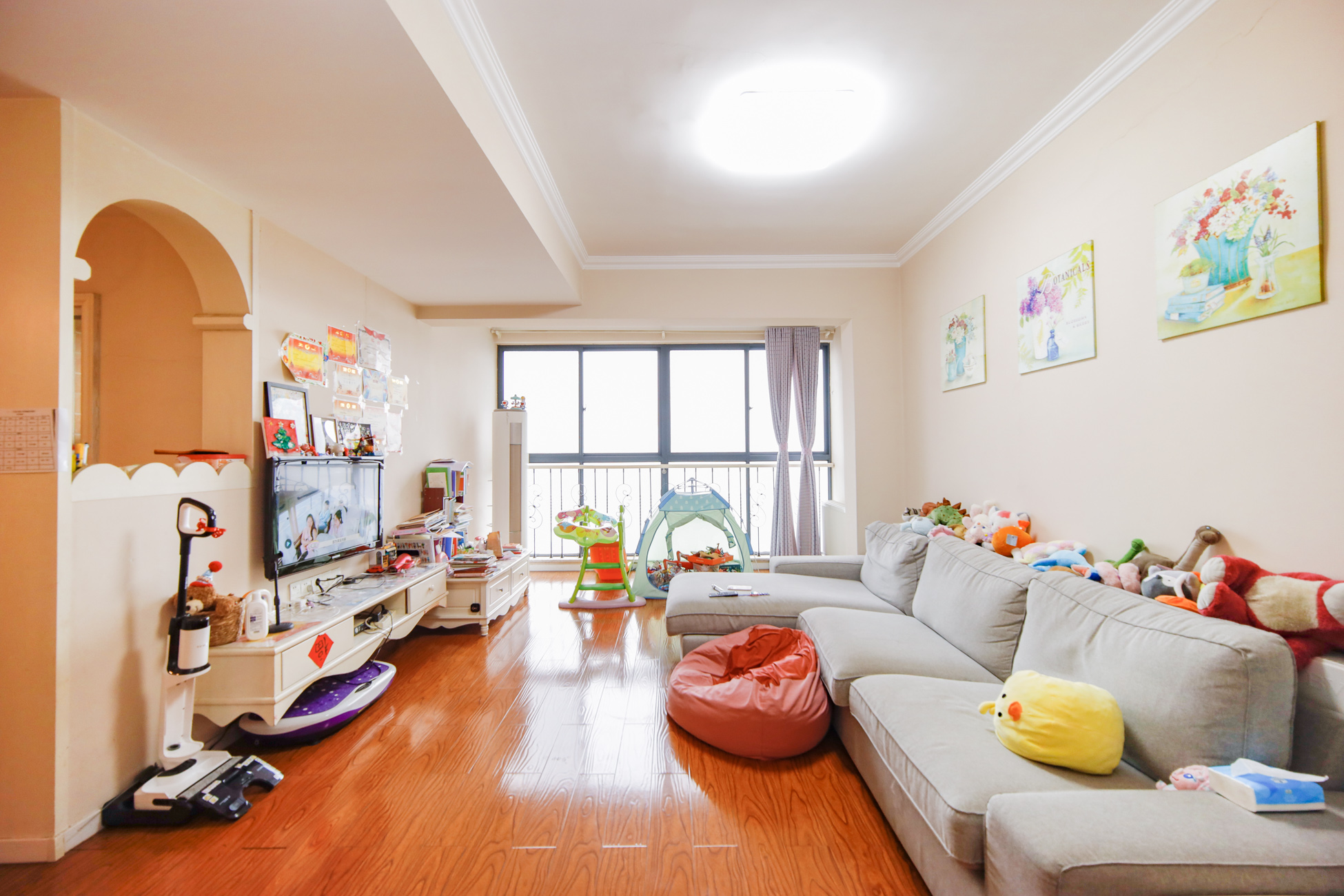 城南故事家园 4室2厅2卫 92.8万 城南故事家园 4室2厅2卫 92.8万客厅