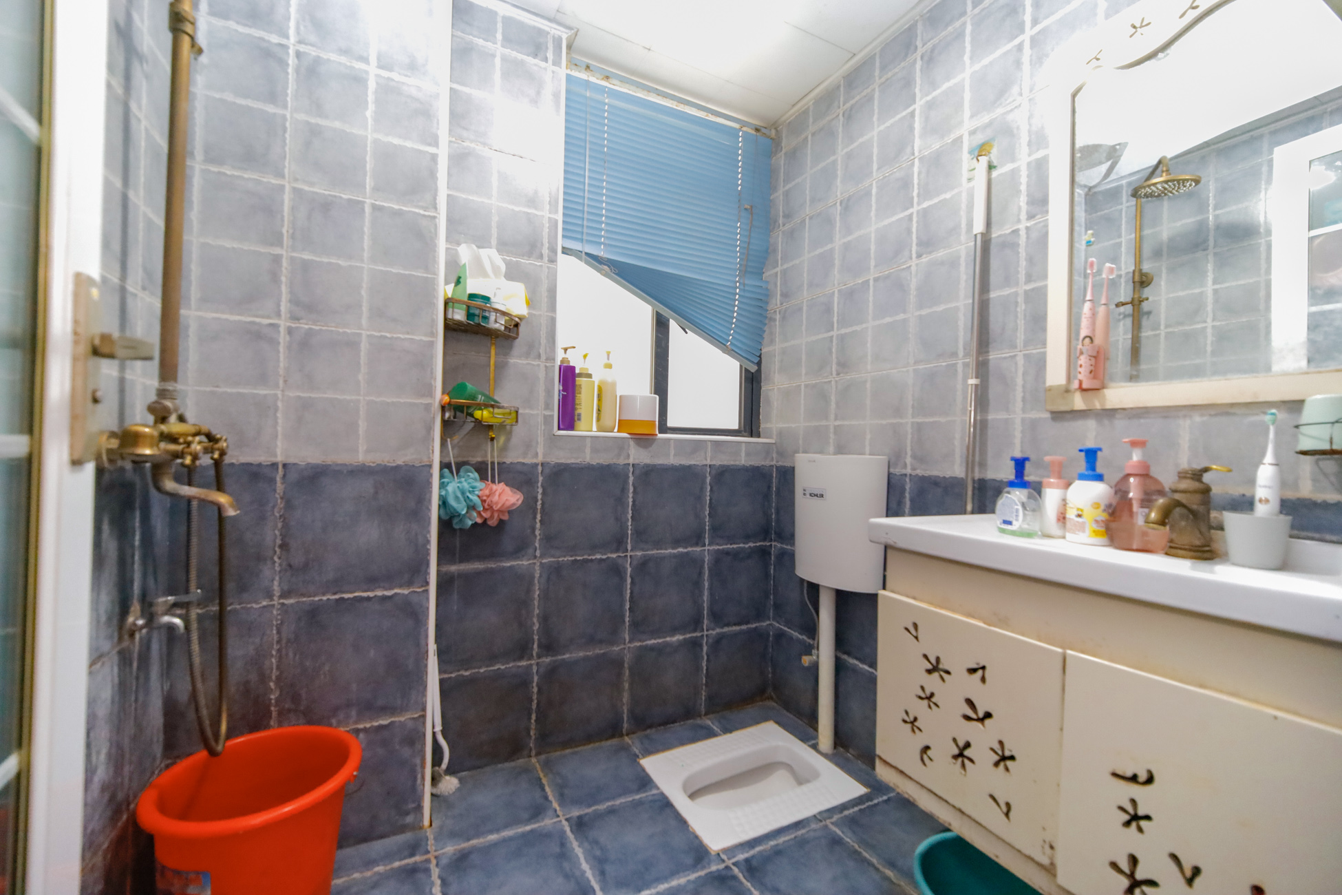 城南故事家园 4室2厅2卫 92.8万 城南故事家园 4室2厅2卫 92.8万卫生间