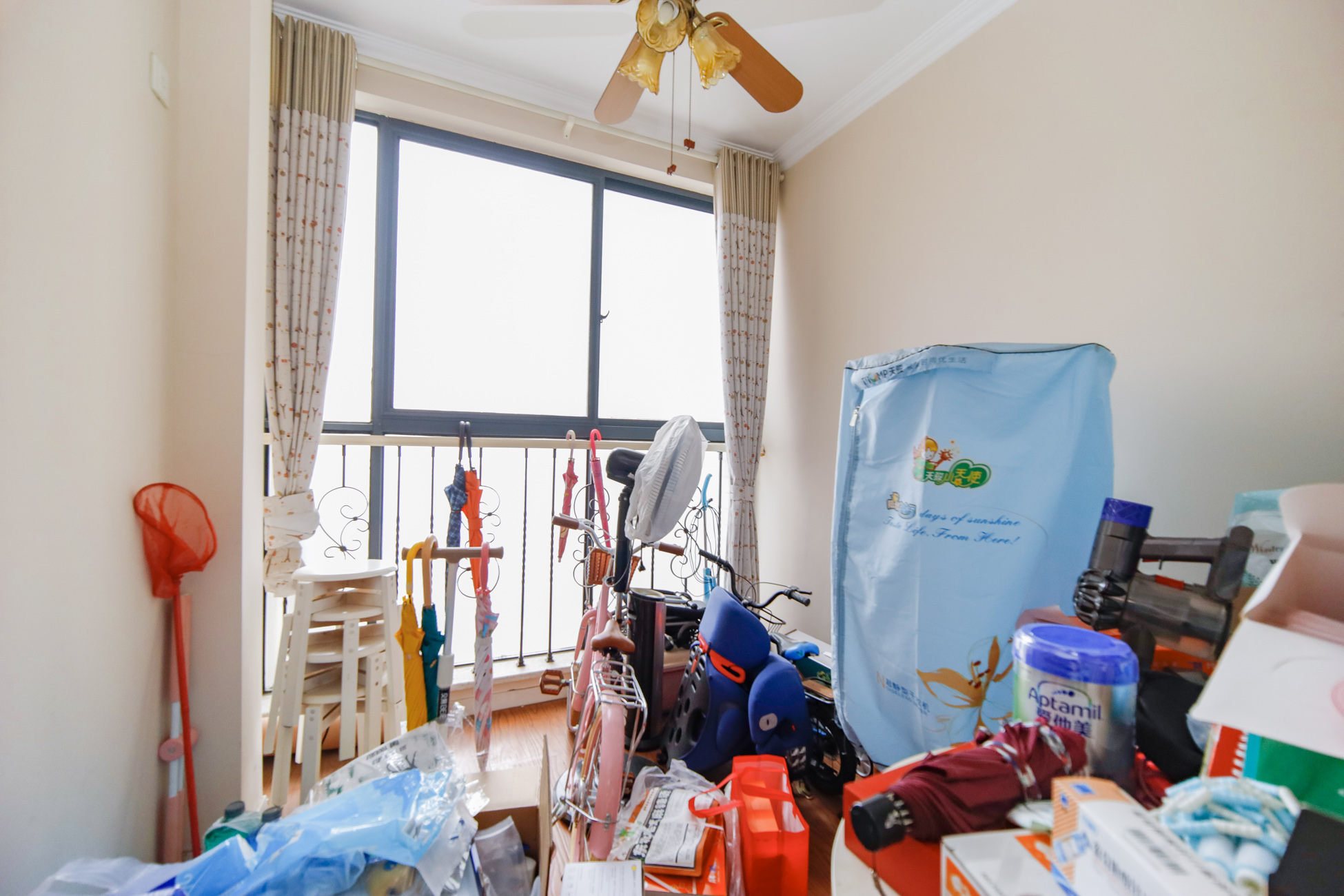 城南故事家园 4室2厅2卫 92.8万 城南故事家园 4室2厅2卫 92.8万卧室