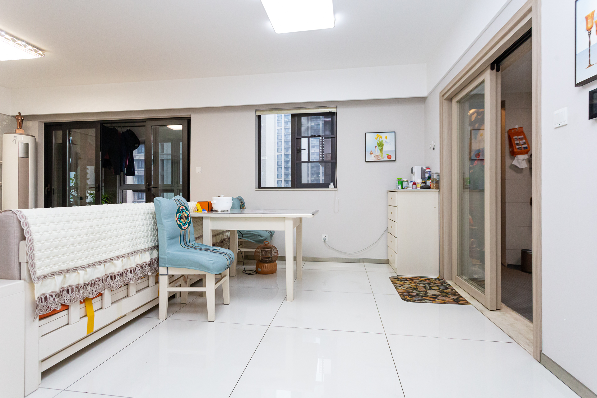 时代倾城三期  4室2厅2卫    102.0万 时代倾城三期  4室2厅2卫    102.0万客厅