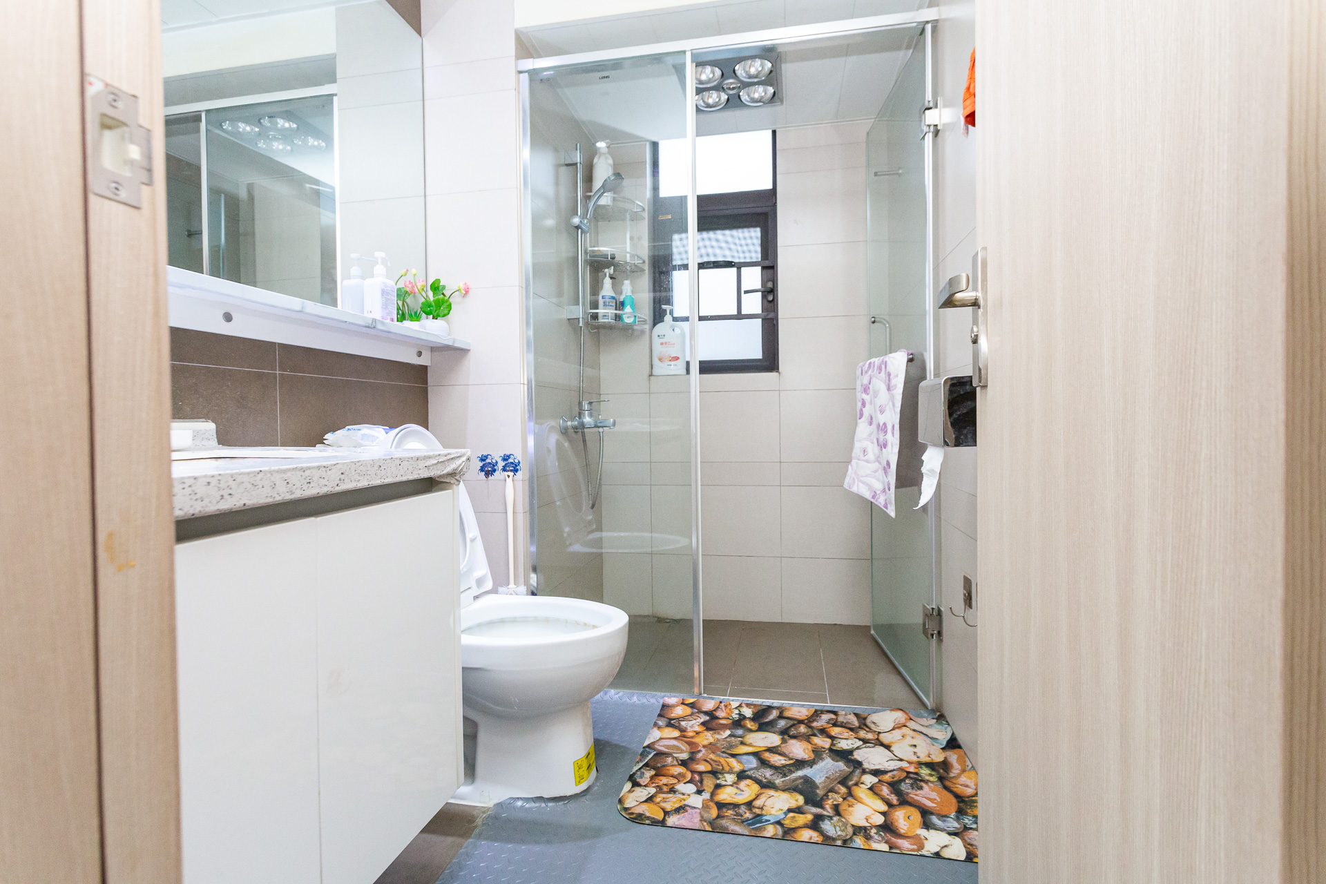 时代倾城三期  4室2厅2卫    102.0万 时代倾城三期  4室2厅2卫    102.0万卫生间