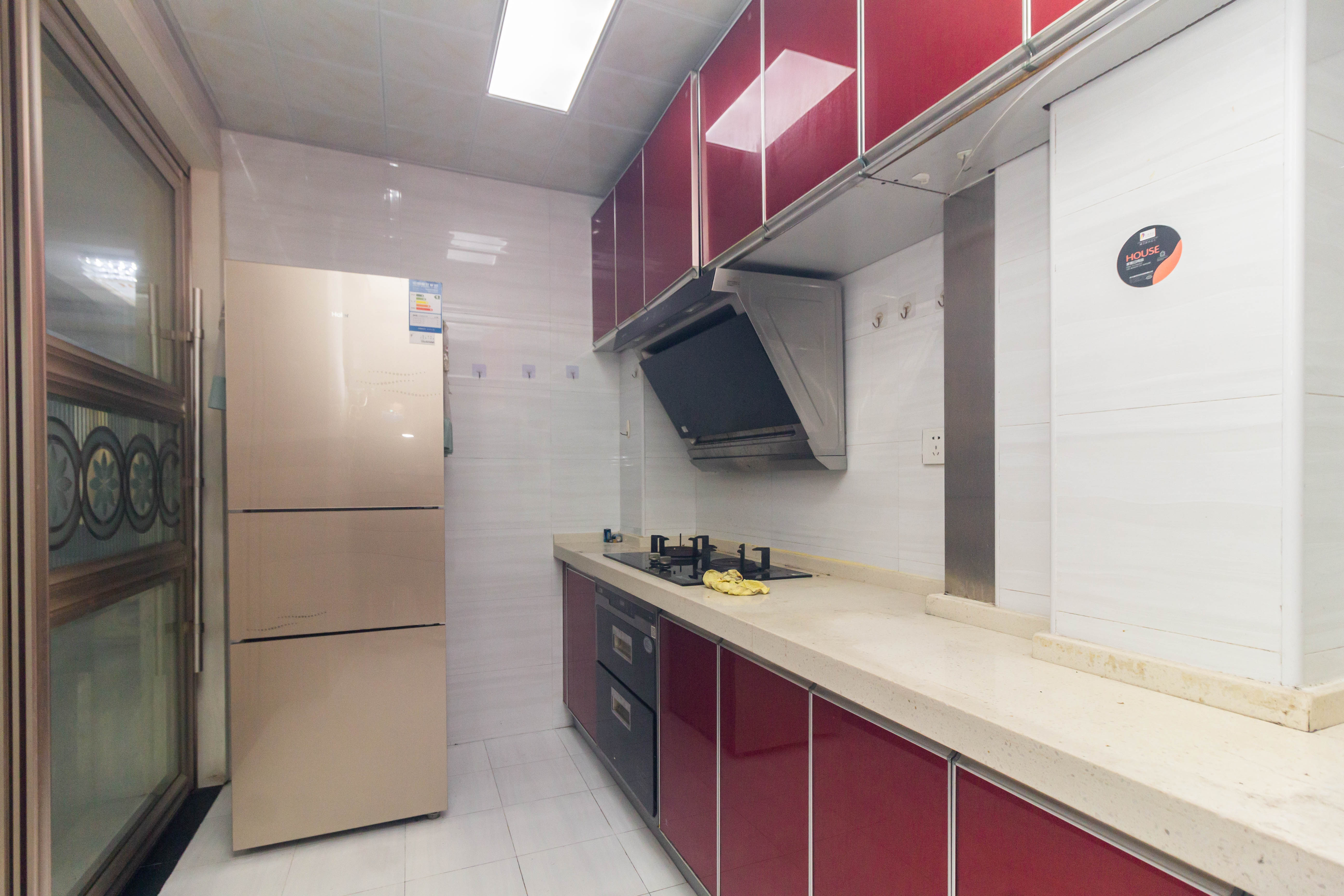 高林仕家 3室2厅1卫 66.0万 高林仕家 3室2厅1卫 66.0万厨房