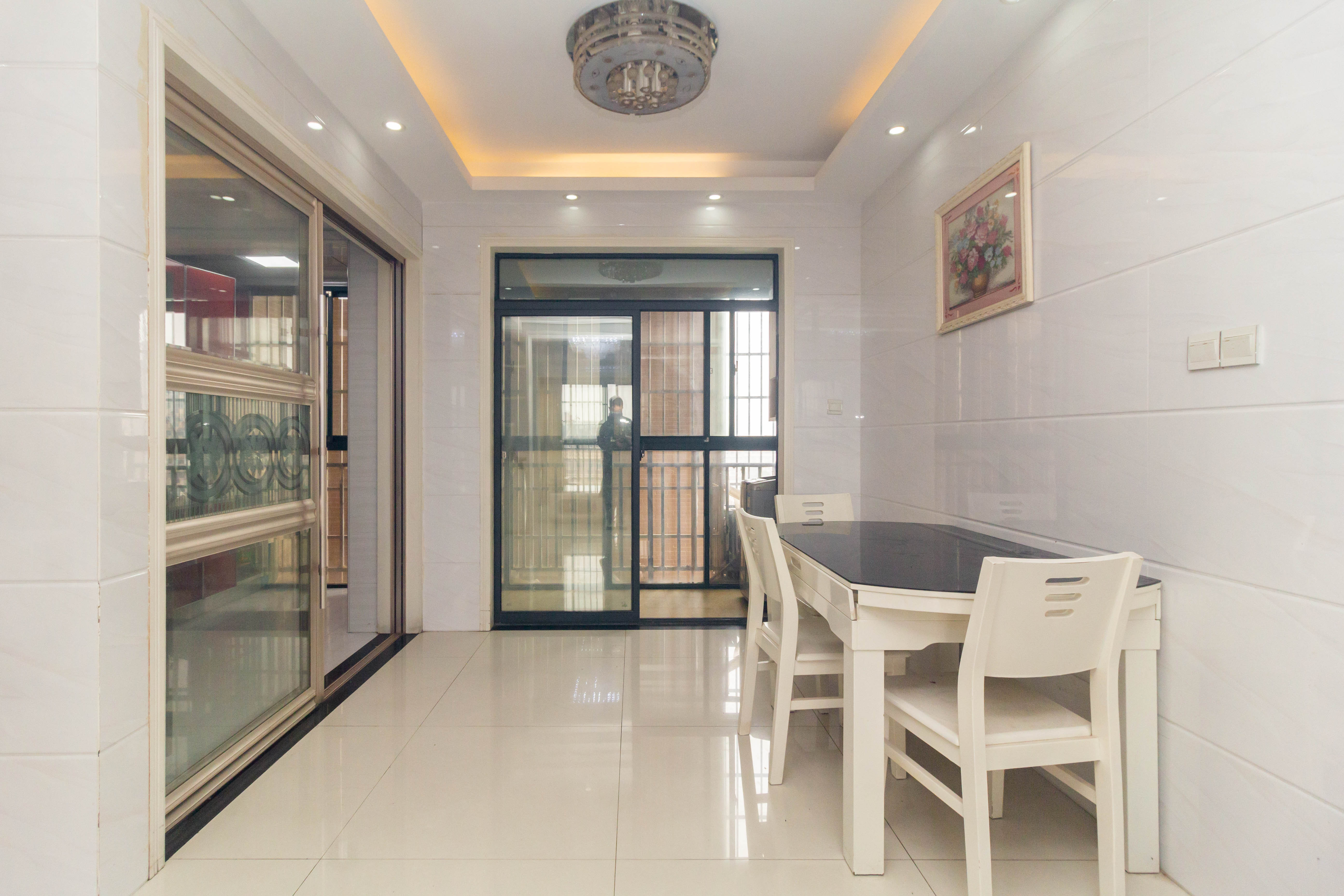 高林仕家 3室2厅1卫 66.0万 高林仕家 3室2厅1卫 66.0万客厅