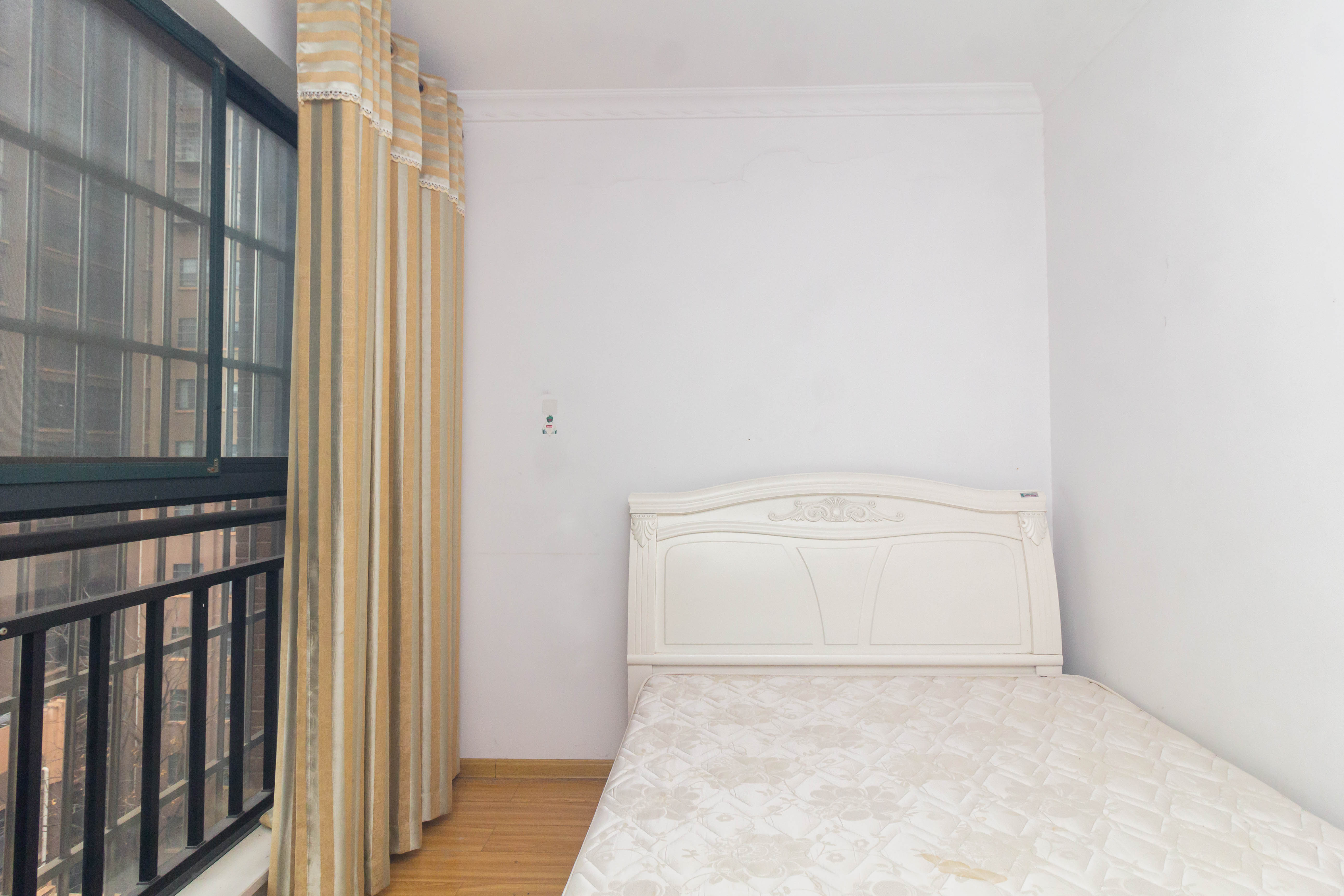 高林仕家 3室2厅1卫 66.0万 高林仕家 3室2厅1卫 66.0万卧室