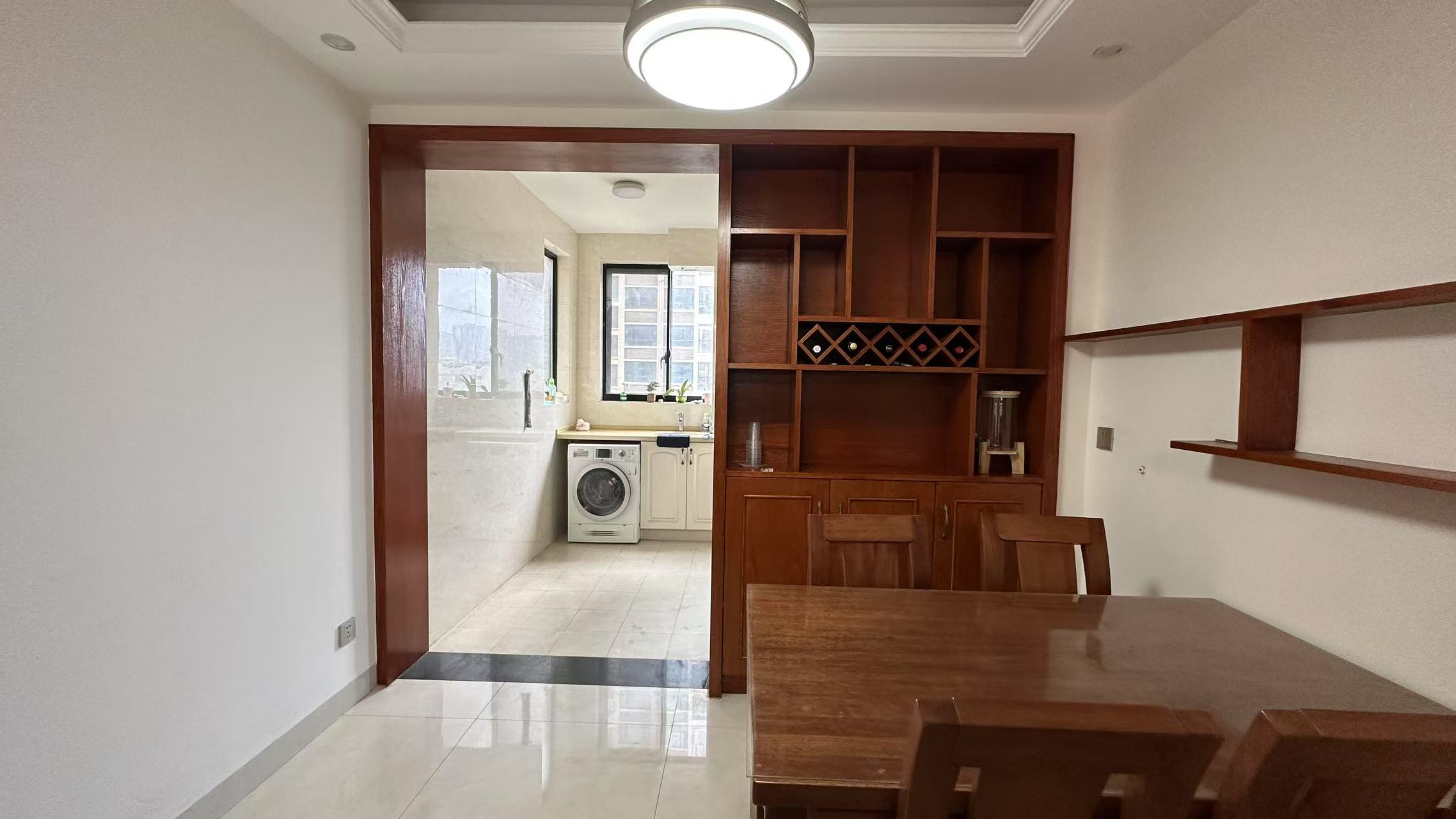 龙腾国际 3室2厅2卫 79.8万 龙腾国际 3室2厅2卫 79.8万室内图