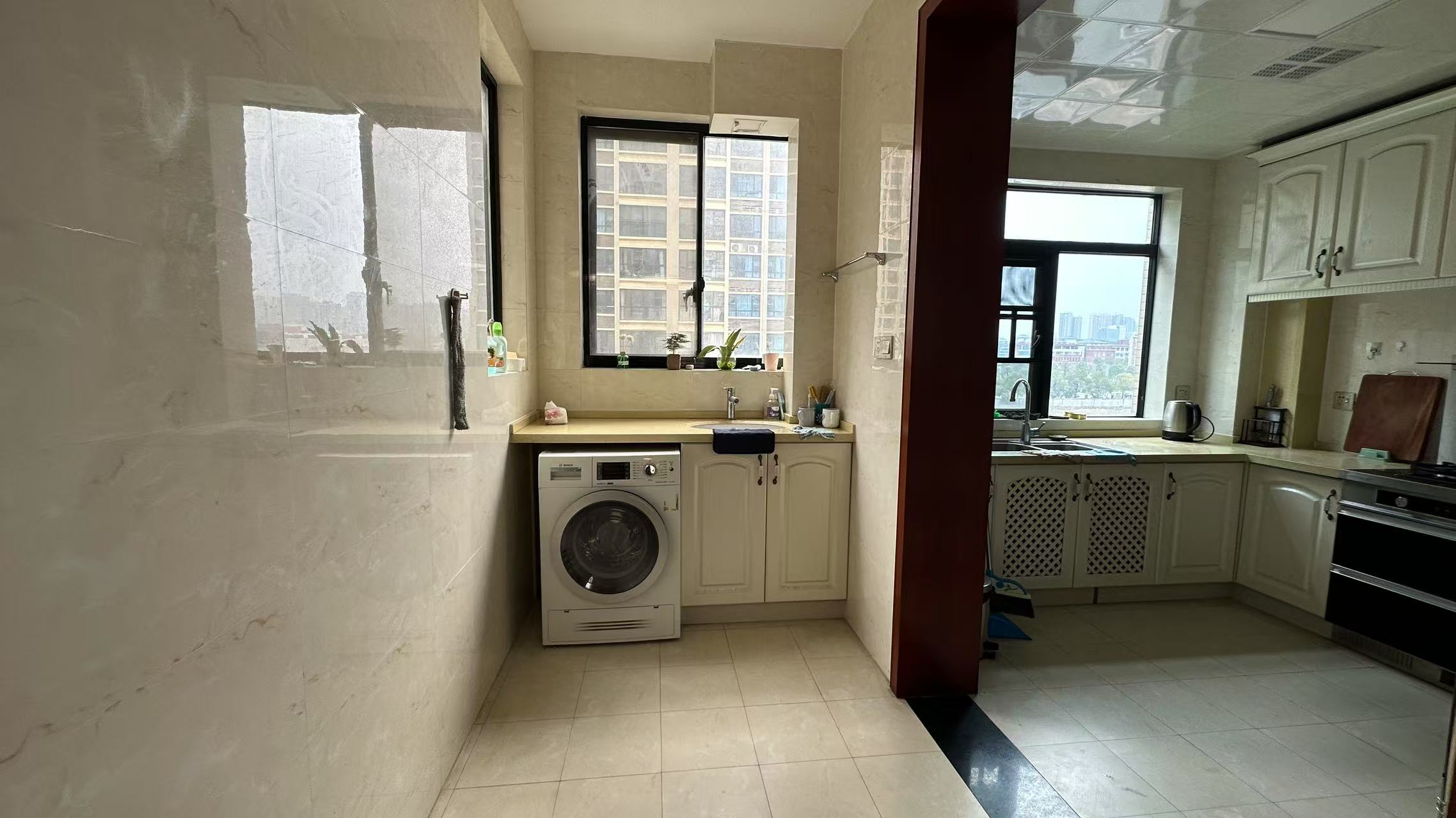 龙腾国际 3室2厅2卫 79.8万 龙腾国际 3室2厅2卫 79.8万室内图