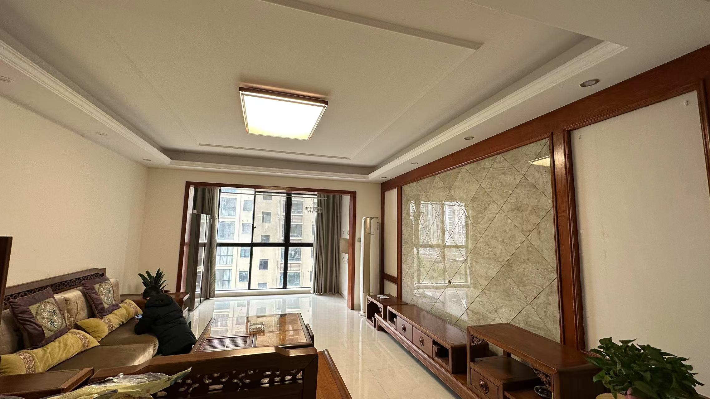 龙腾国际 3室2厅2卫 79.8万 龙腾国际 3室2厅2卫 79.8万室内图