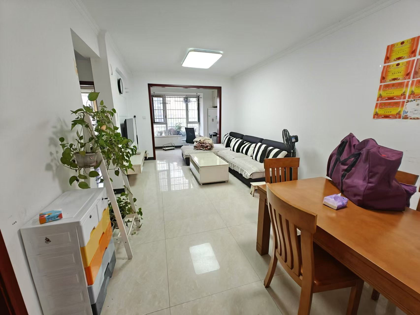 佳兆业金域天下三期  3室2厅1卫    43.5万 佳兆业金域天下三期  3室2厅1卫    43.5万室内图