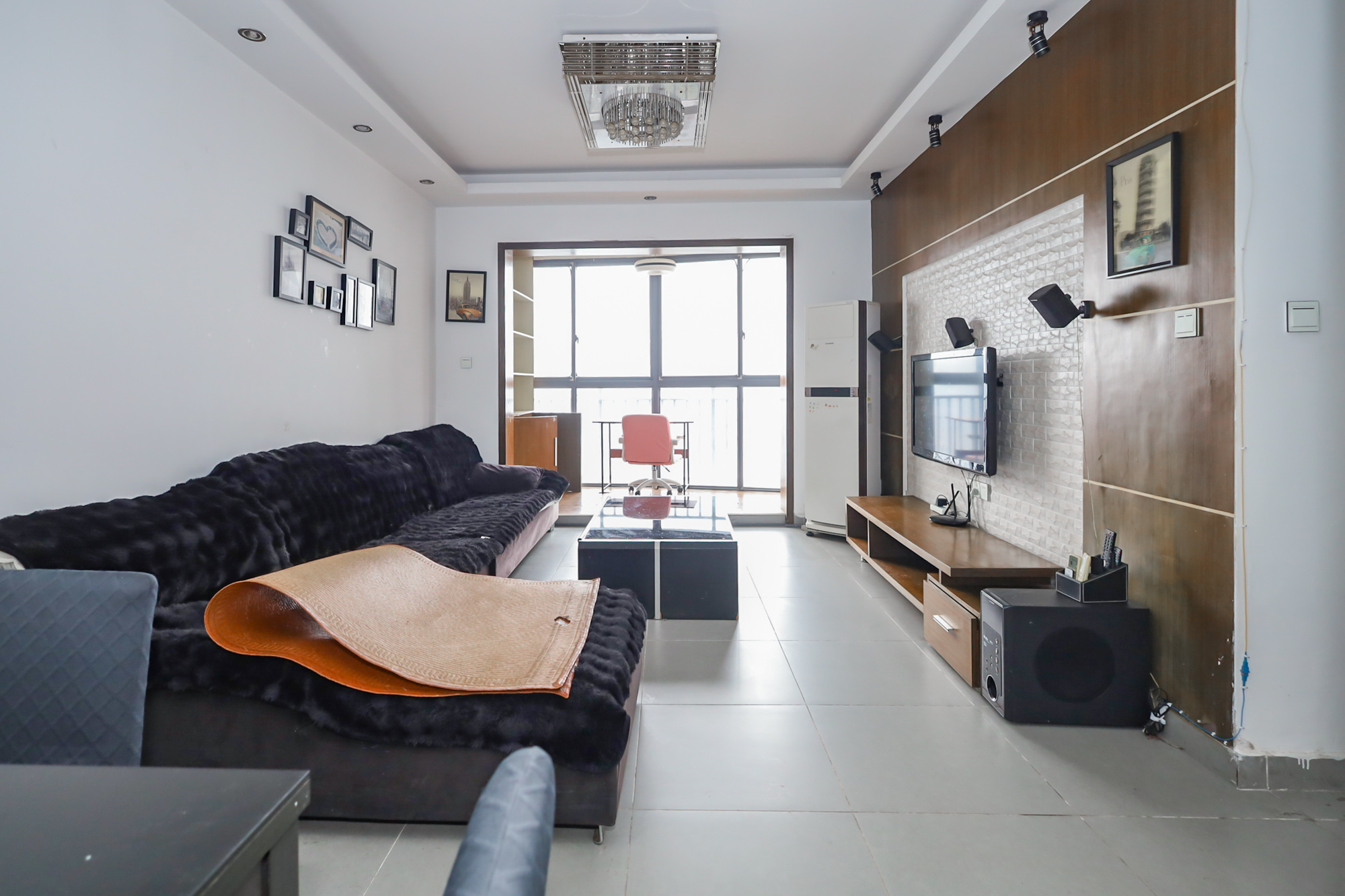 金麓国际 3室2厅1卫 75.0万 金麓国际 3室2厅1卫 75.0万客厅