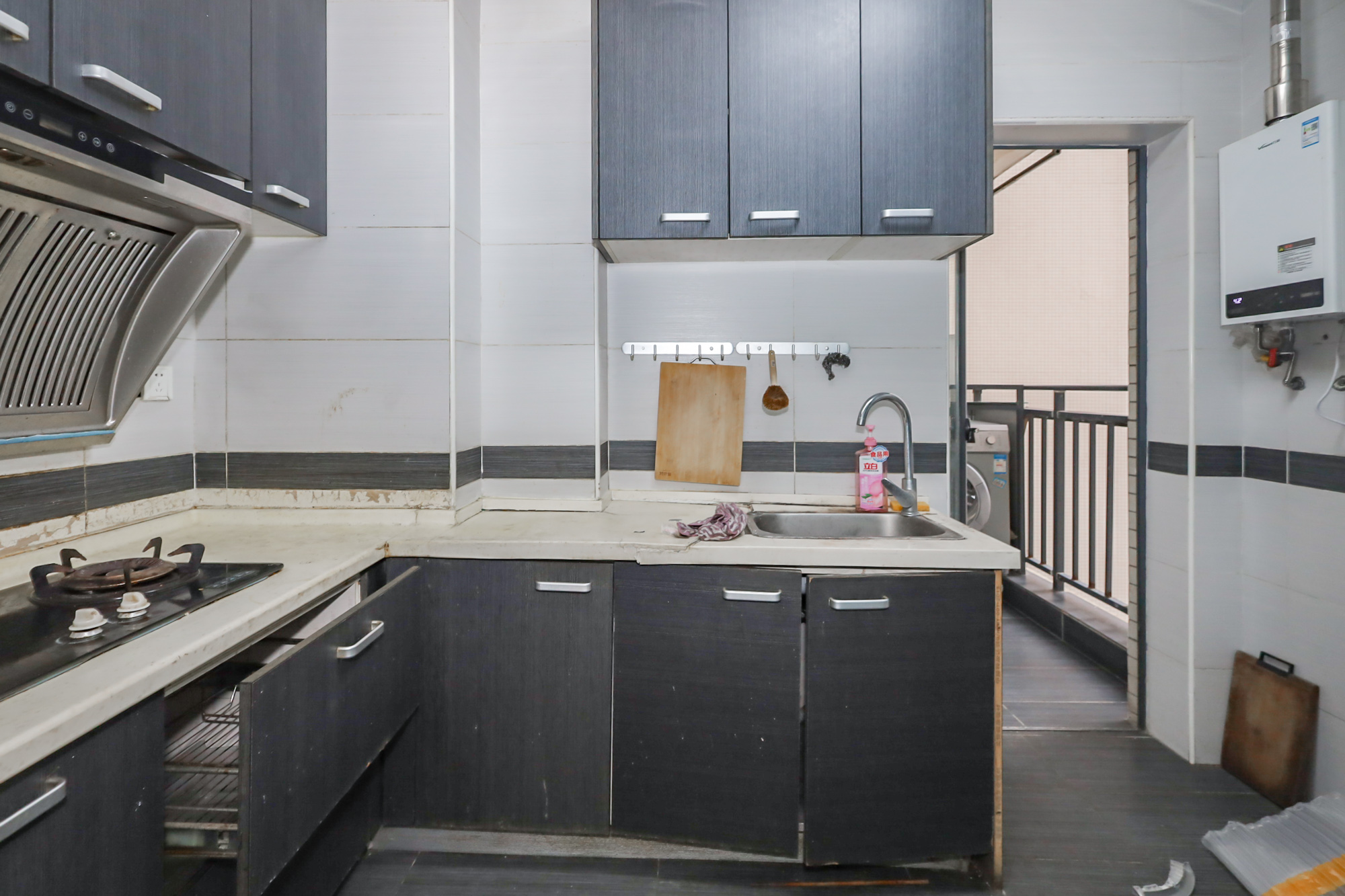 金麓国际 3室2厅1卫 75.0万 金麓国际 3室2厅1卫 75.0万厨房