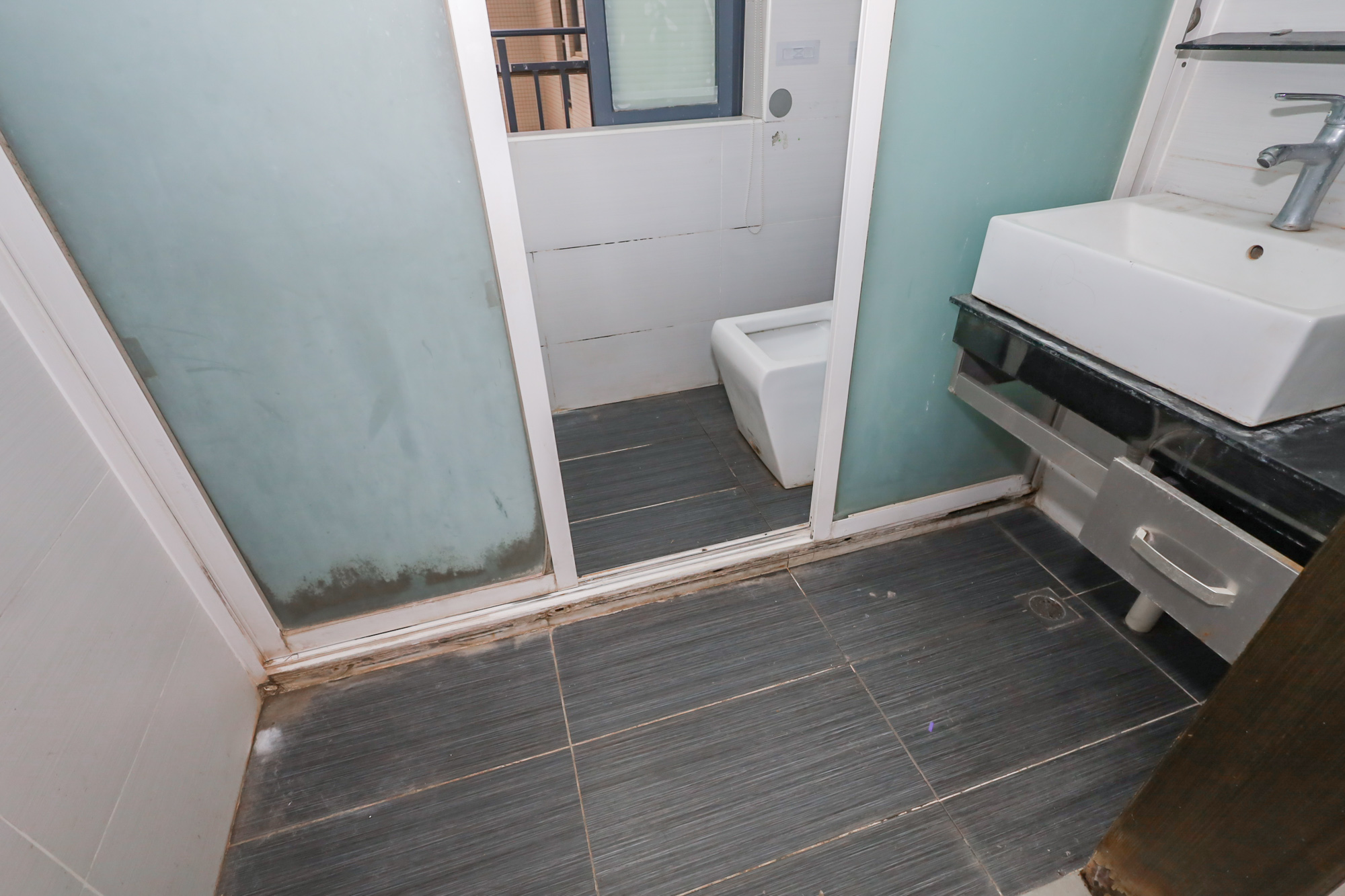 金麓国际 3室2厅1卫 75.0万 金麓国际 3室2厅1卫 75.0万卫生间