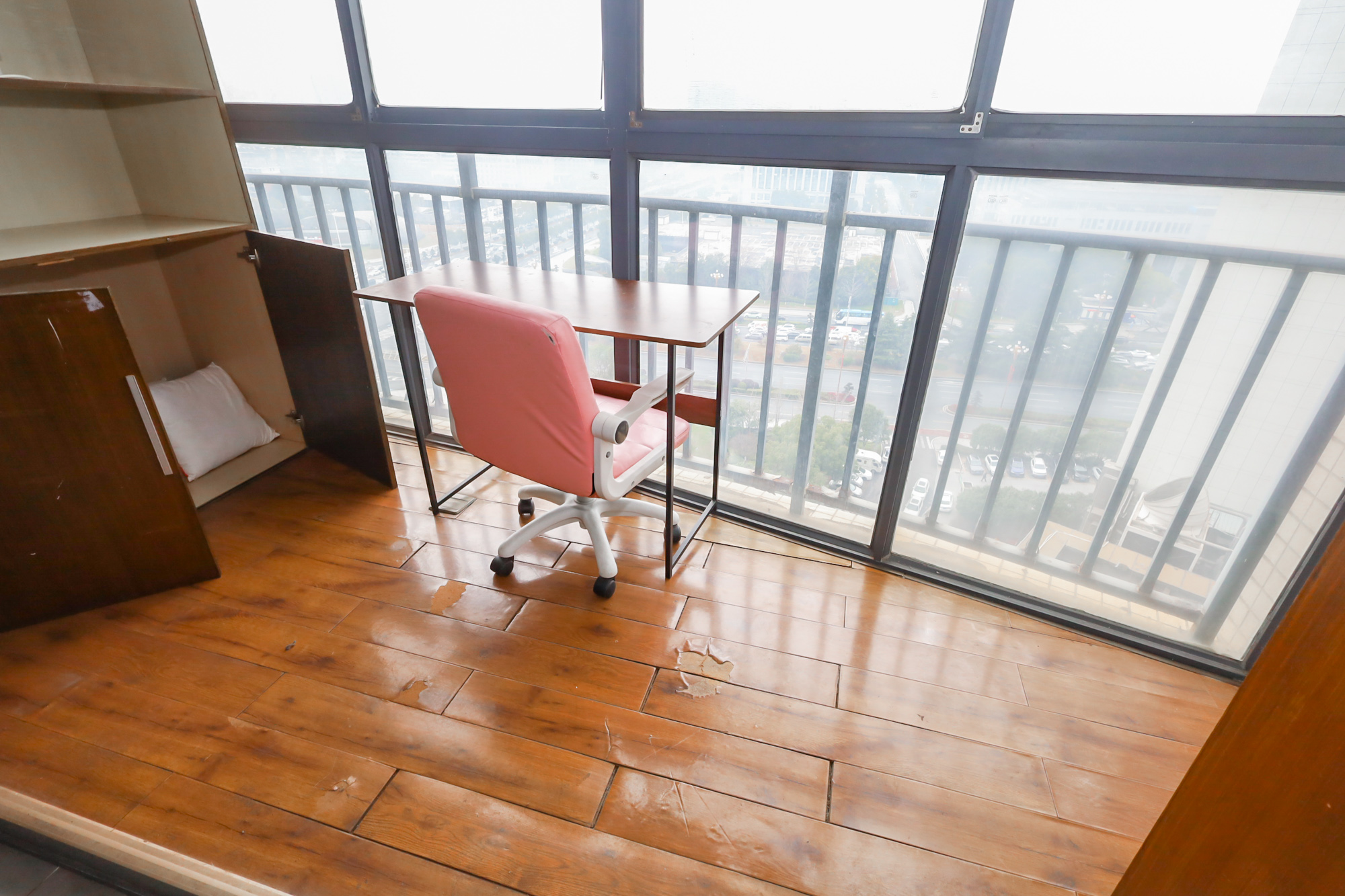 金麓国际 3室2厅1卫 75.0万 金麓国际 3室2厅1卫 75.0万阳台