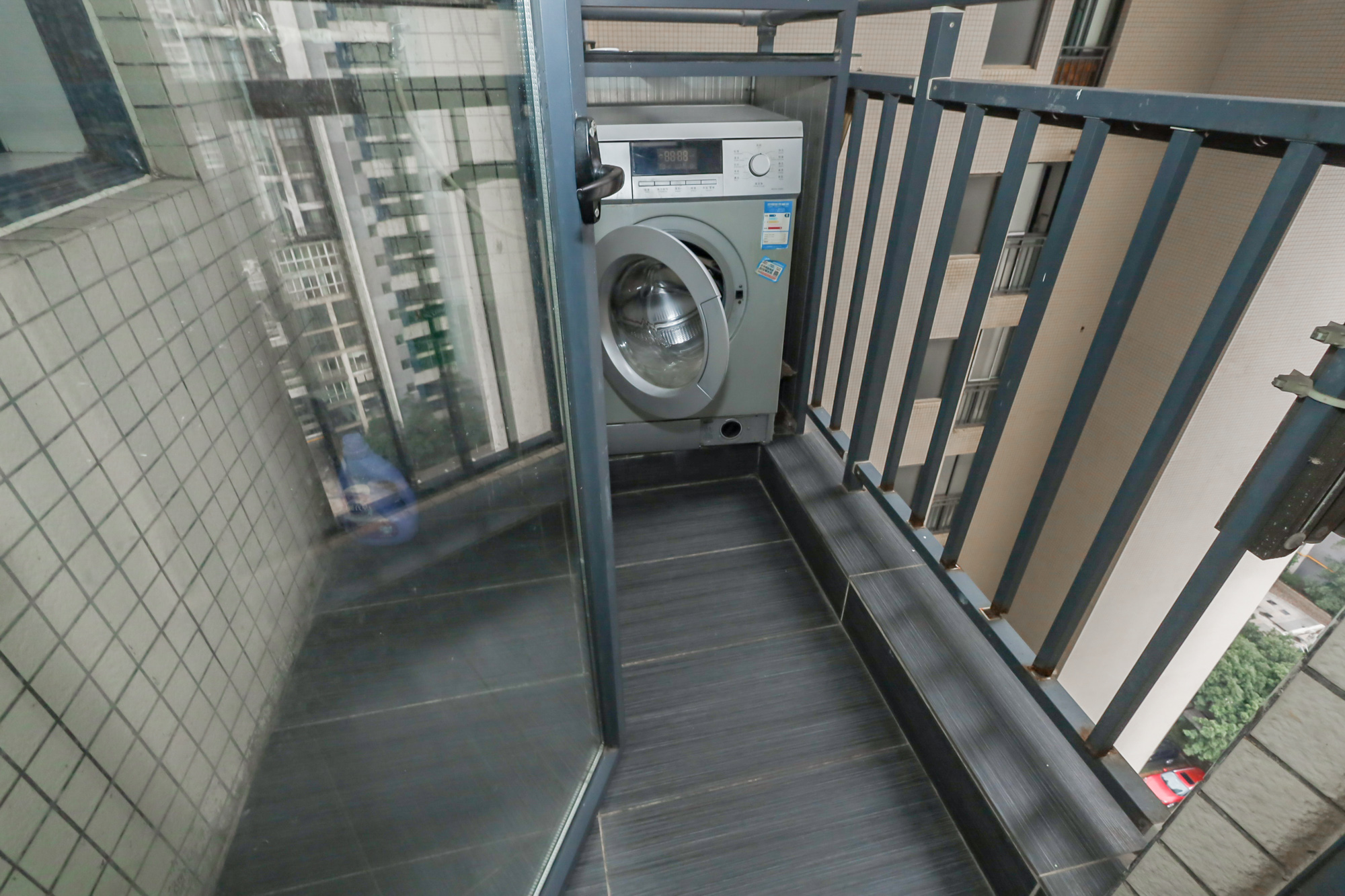 金麓国际 3室2厅1卫 75.0万 金麓国际 3室2厅1卫 75.0万阳台