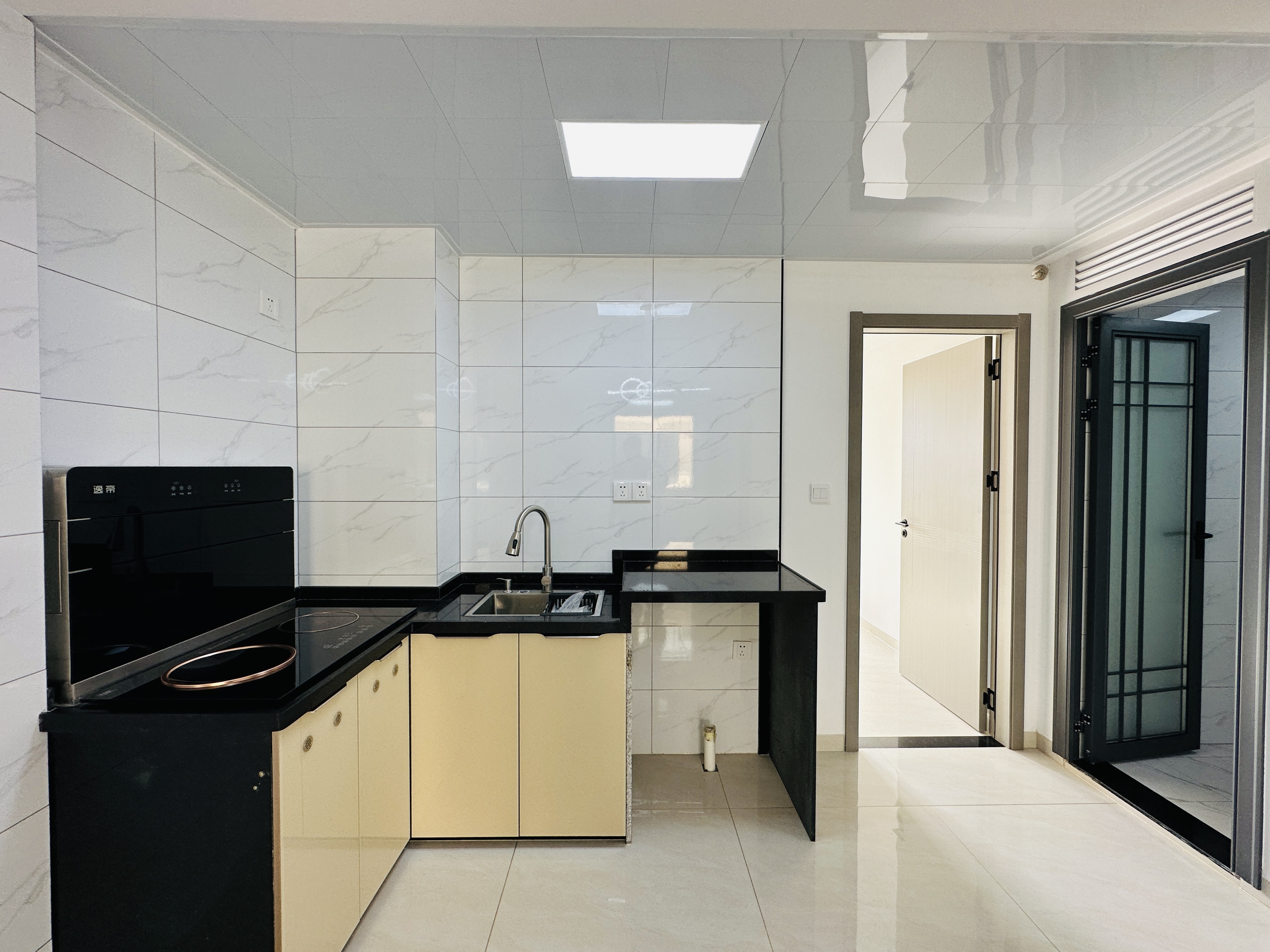 西城别院 1室1厅1卫 76.0万 西城别院 1室1厅1卫 76.0万厨房