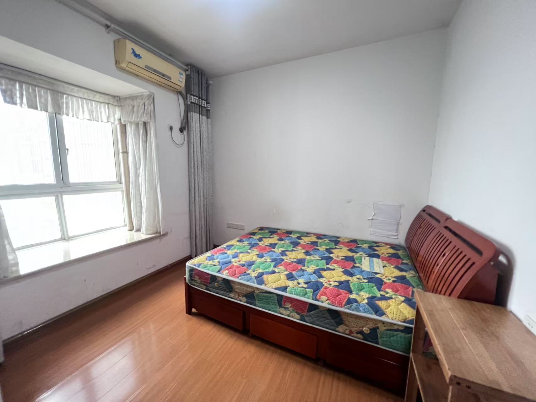 枫溪苑 4室2厅2卫 65.0万 枫溪苑 4室2厅2卫 65.0万室内图