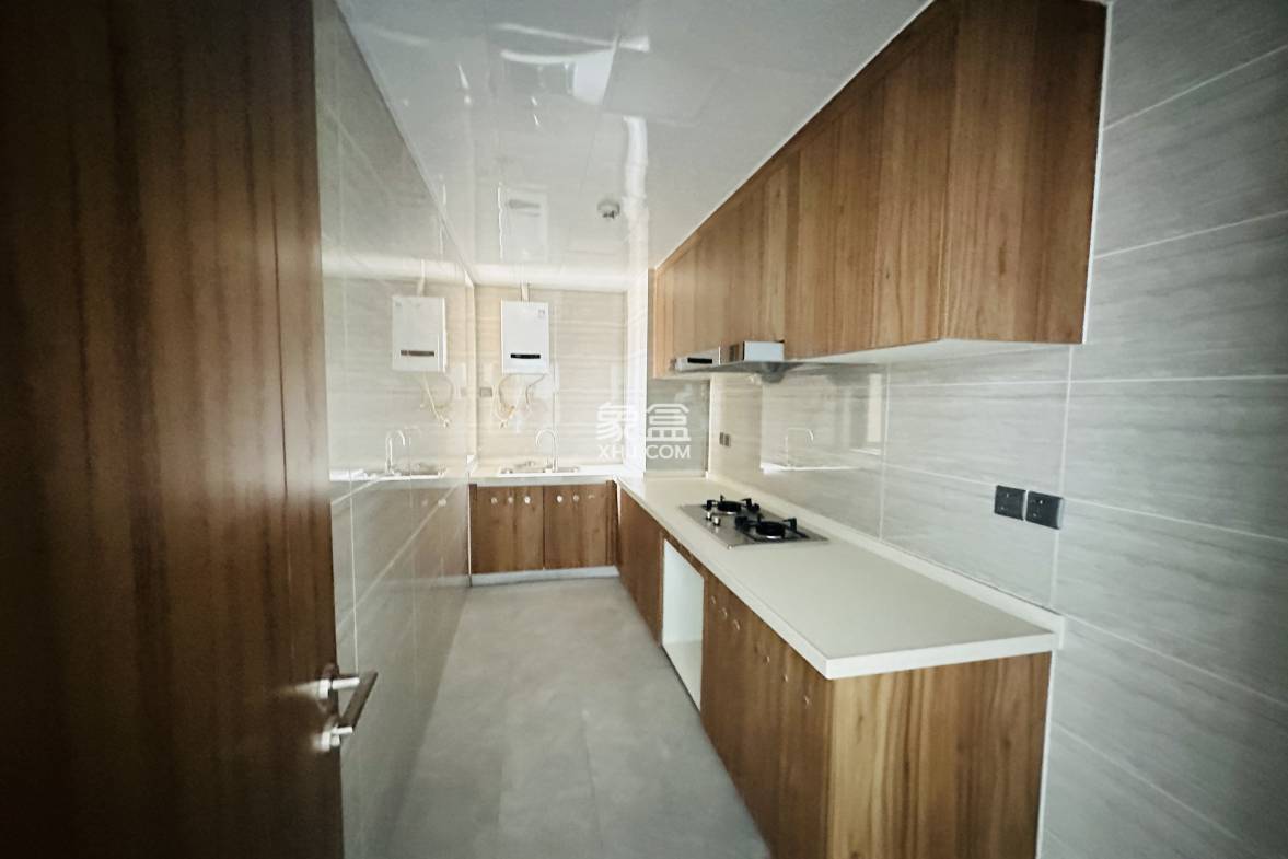 海航豪庭南苑 2室2厅2卫 218.0万 海航豪庭南苑 2室2厅2卫 218.0万厨房
