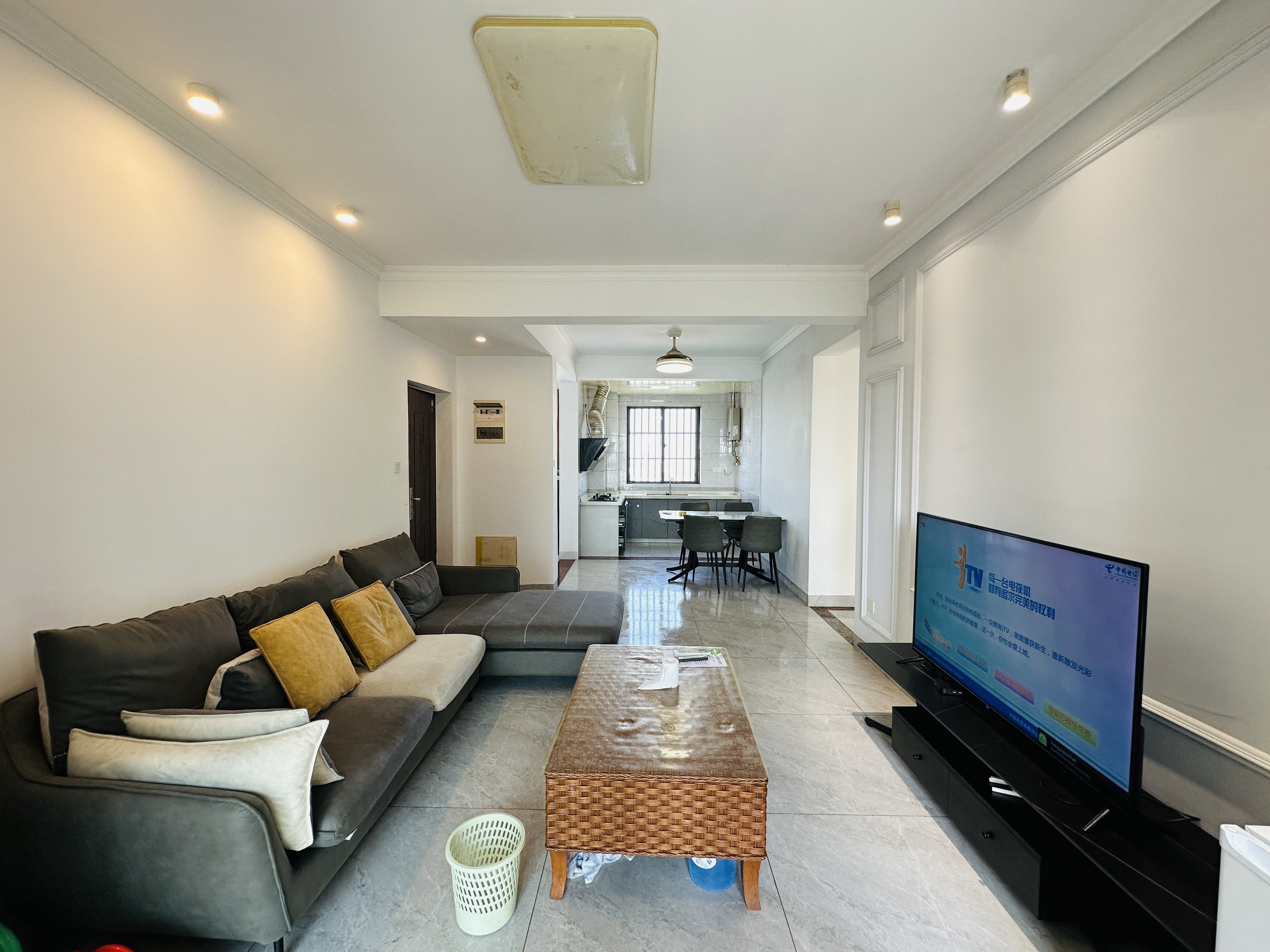 伟业智青春 2室2厅1卫 108.0万 伟业智青春 2室2厅1卫 108.0万客厅