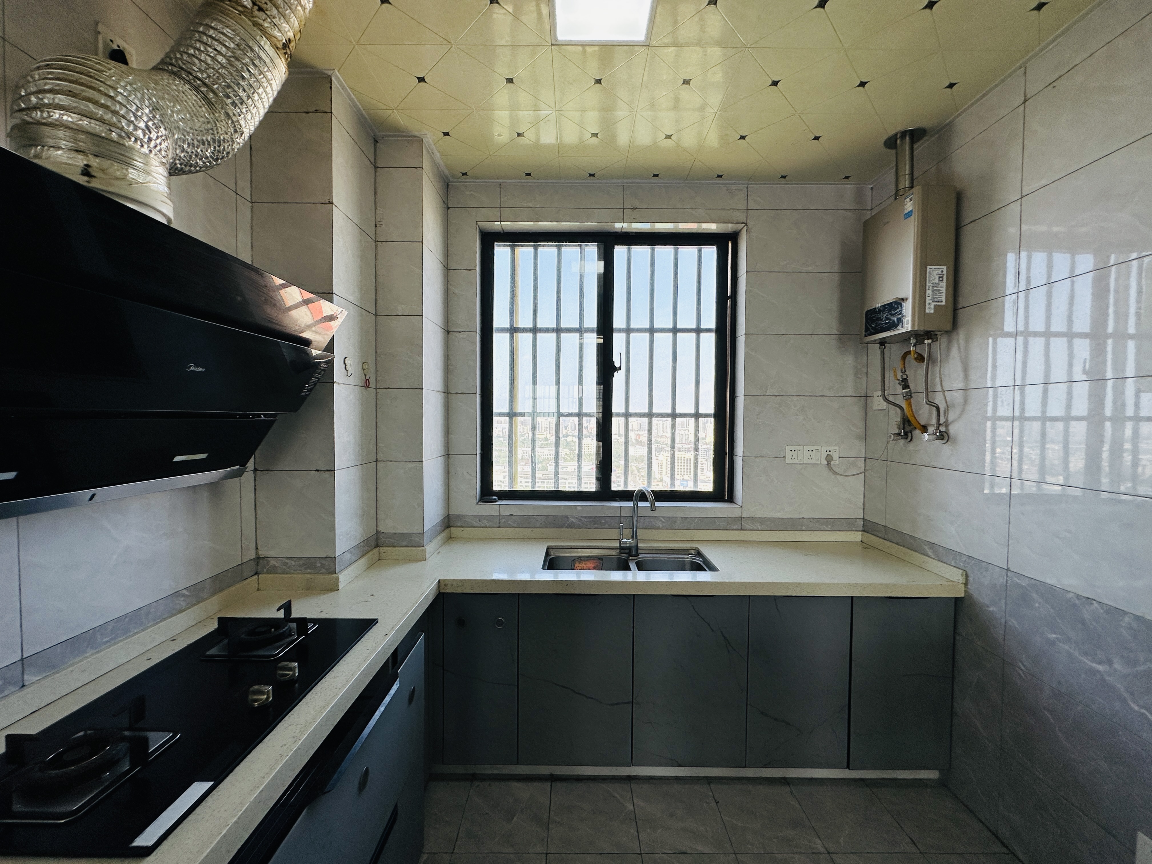 伟业智青春 2室2厅1卫 108.0万 伟业智青春 2室2厅1卫 108.0万厨房