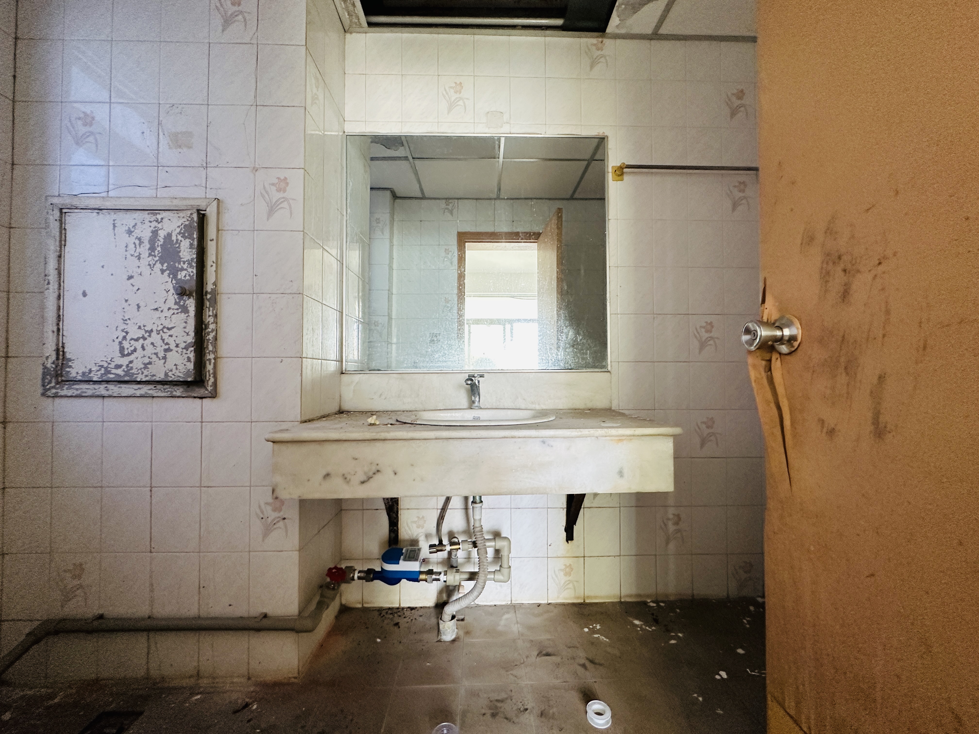 九都大厦 1室1厅1卫 113.0万 九都大厦 1室1厅1卫 113.0万卫生间