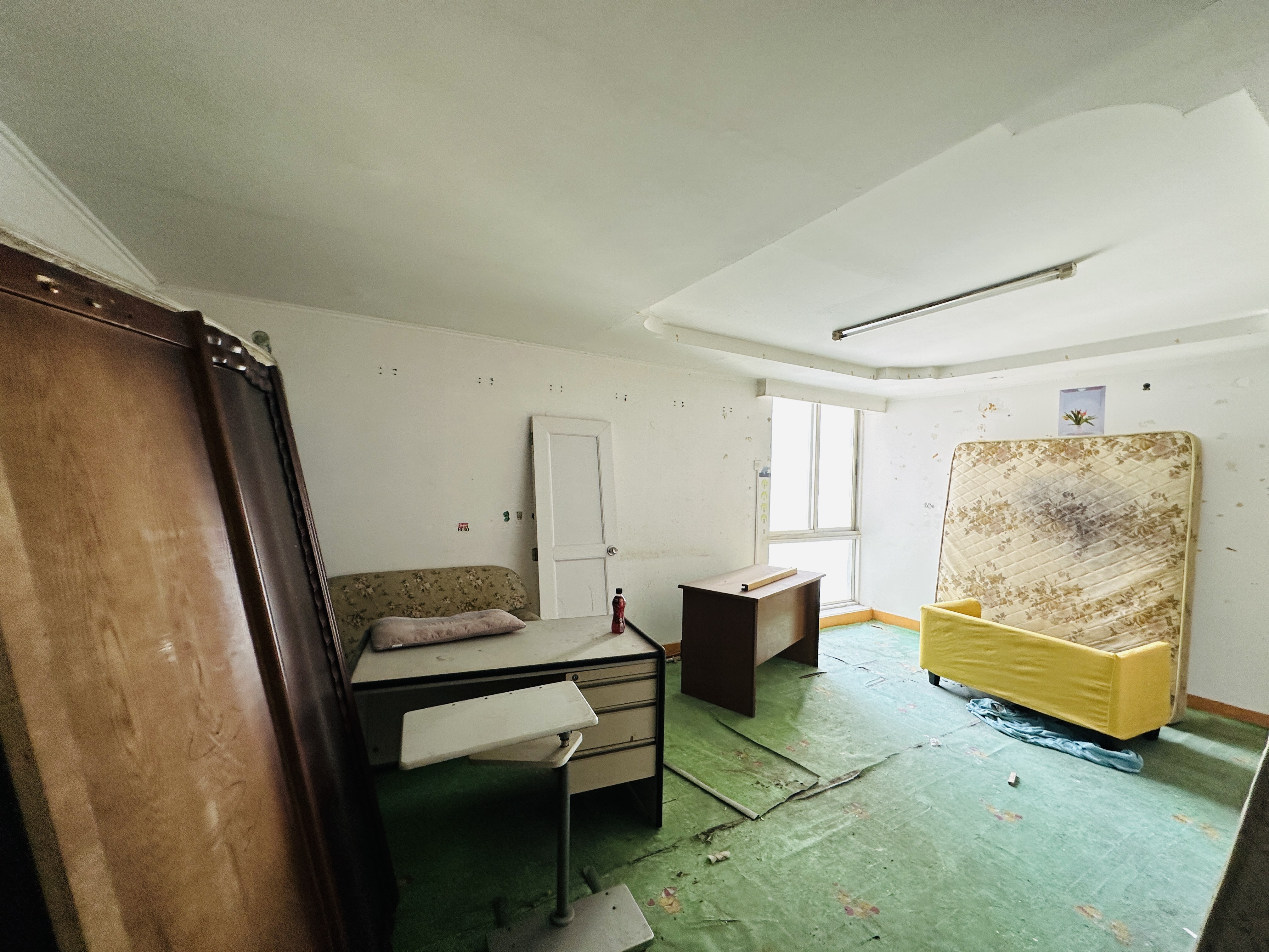 九都大厦 1室1厅1卫 113.0万 九都大厦 1室1厅1卫 113.0万客厅