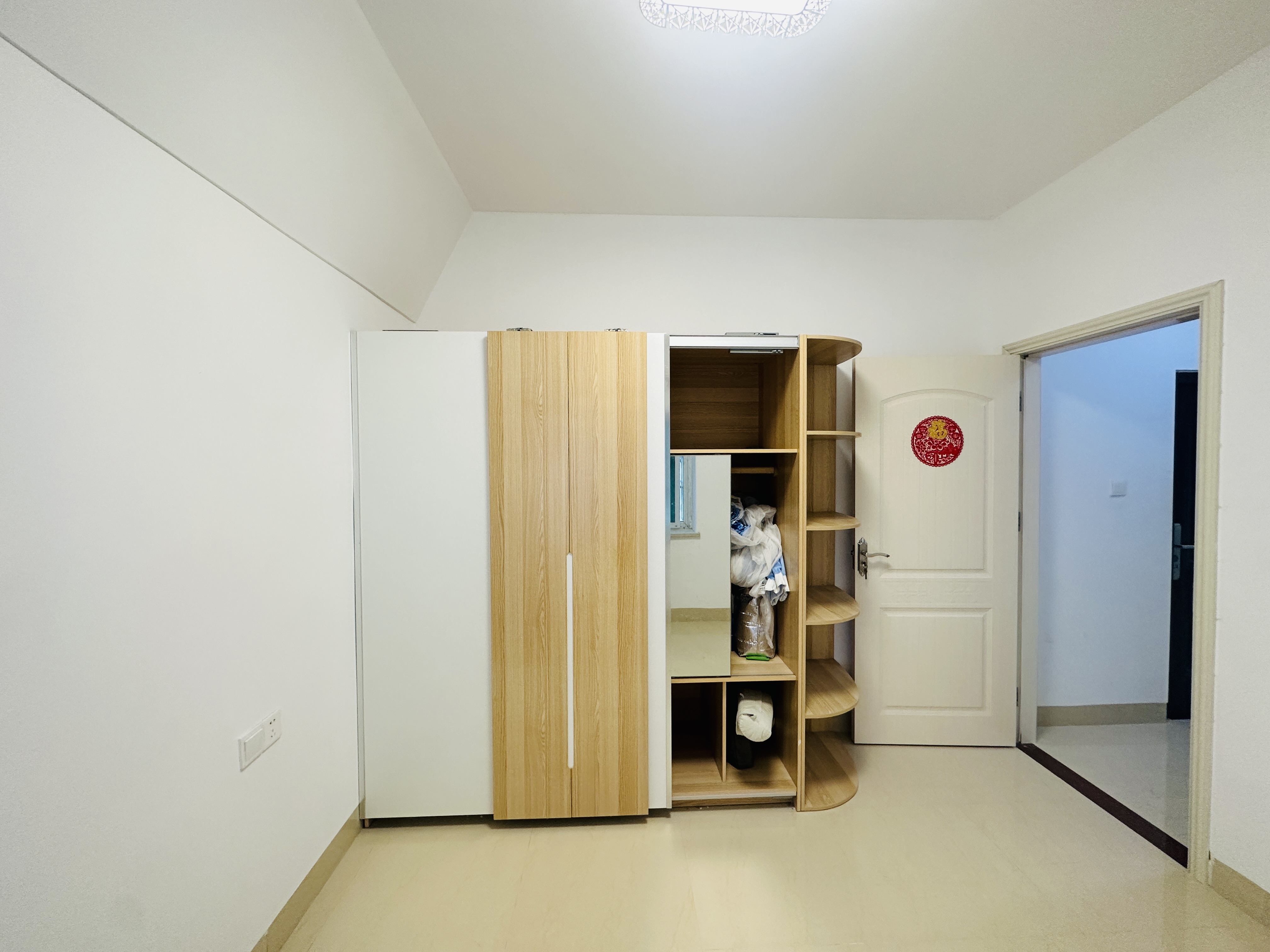 金都大厦(龙华路) 1室0厅1卫 42.0万 金都大厦(龙华路) 1室0厅1卫 42.0万厨房