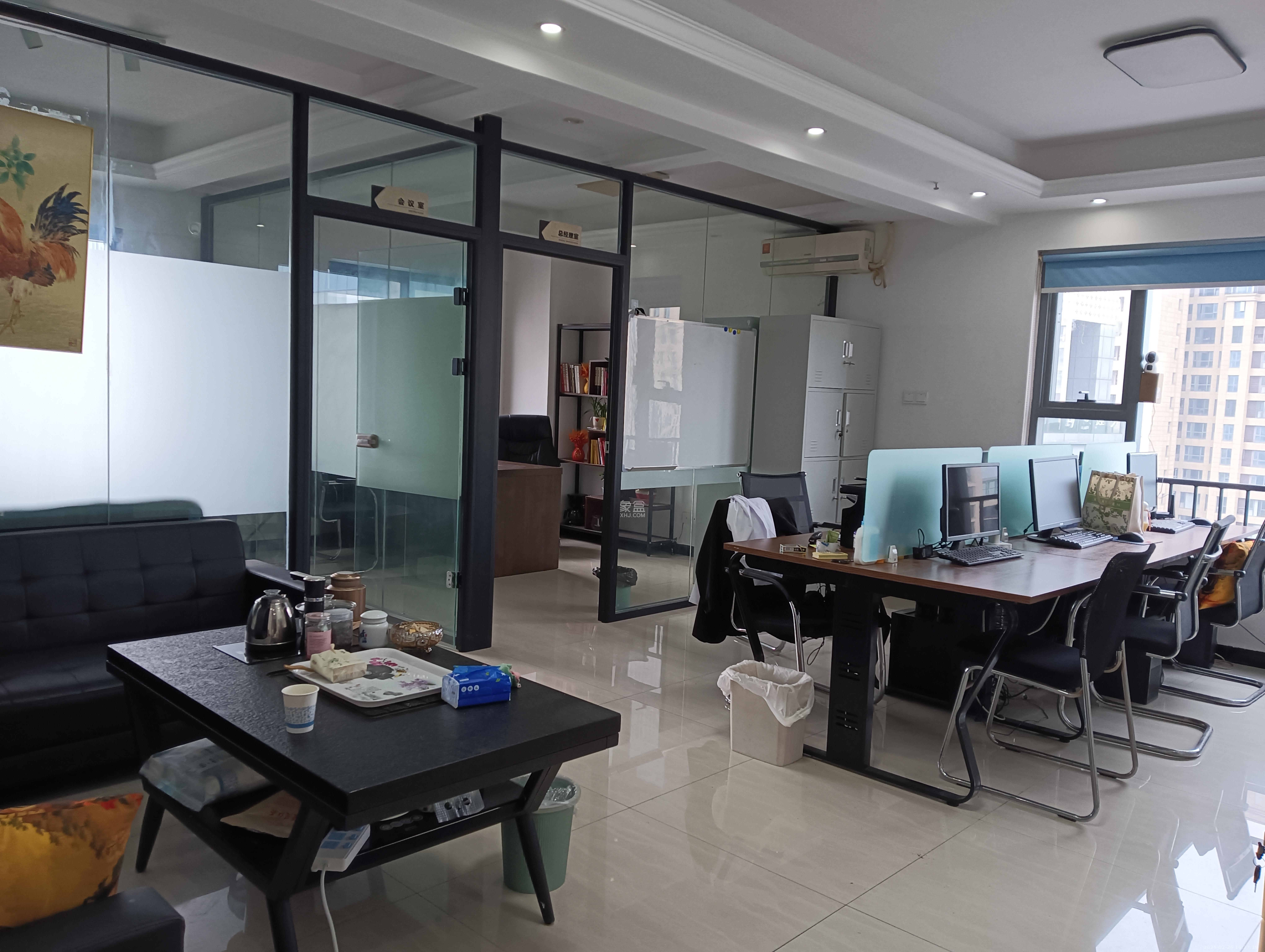 东怡外国(南湖一号) 2室1厅1卫 3200.0元/月 东怡外国(南湖一号) 2室1厅1卫 3200.0元/月室内图