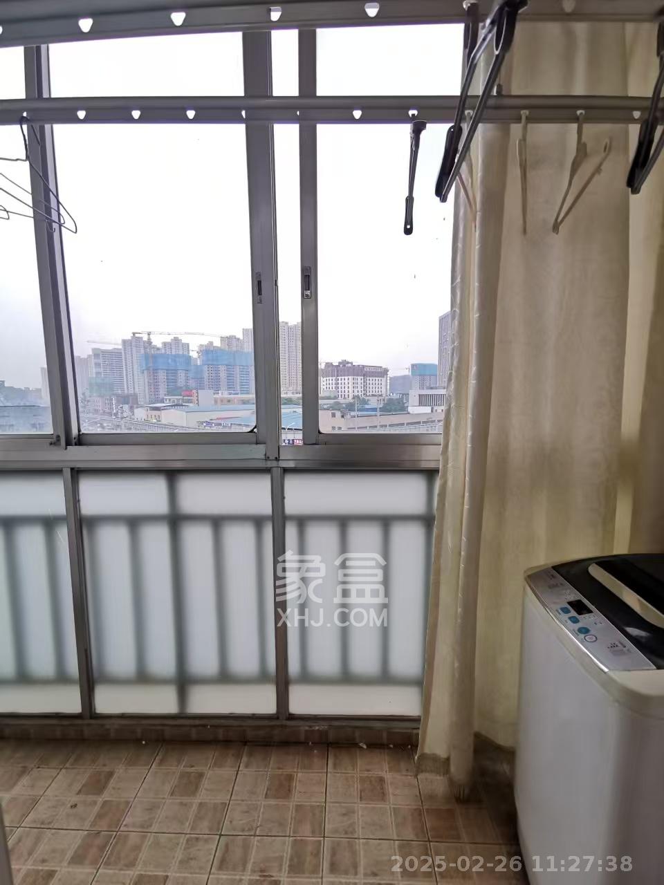 水印华府一期  2室2厅1卫   1700.00元/月室内图