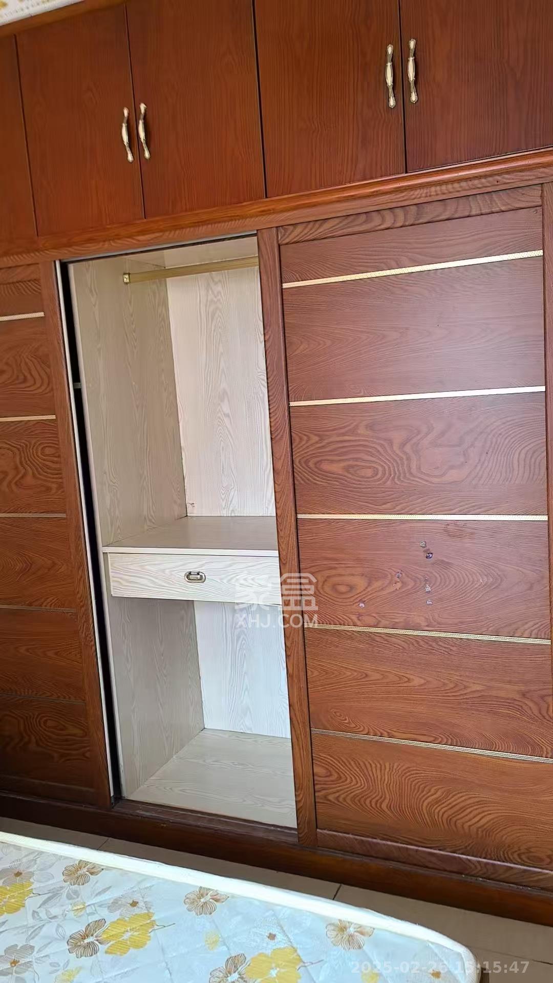 丽发新城 1室2厅1卫 1700.0元/月 丽发新城 1室2厅1卫 1700.0元/月室内图