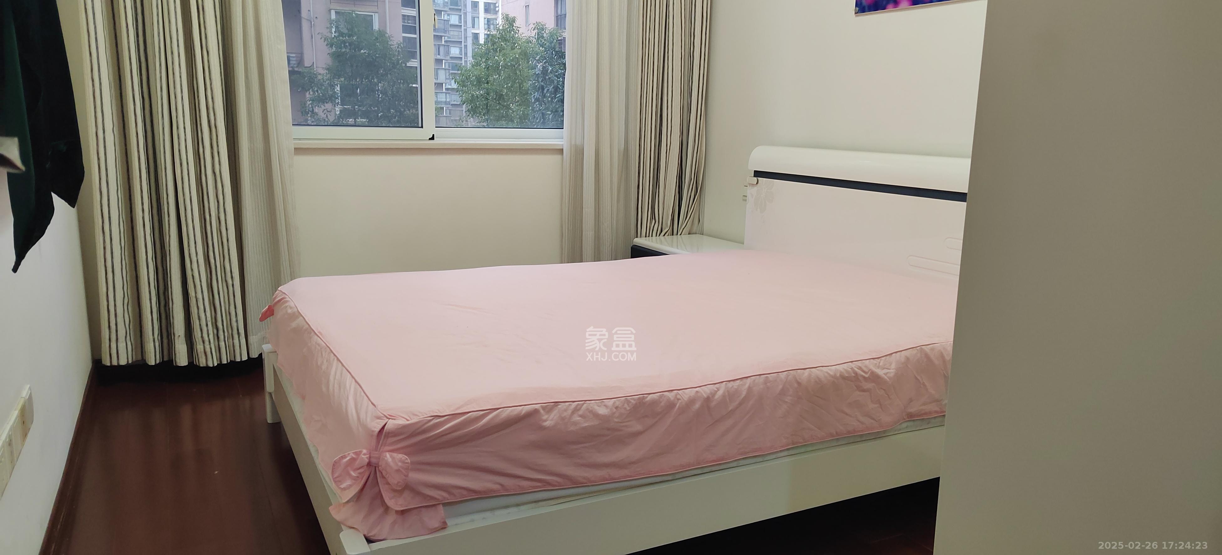 枫雅名苑  3室2厅2卫   3000.00元/月室内图1