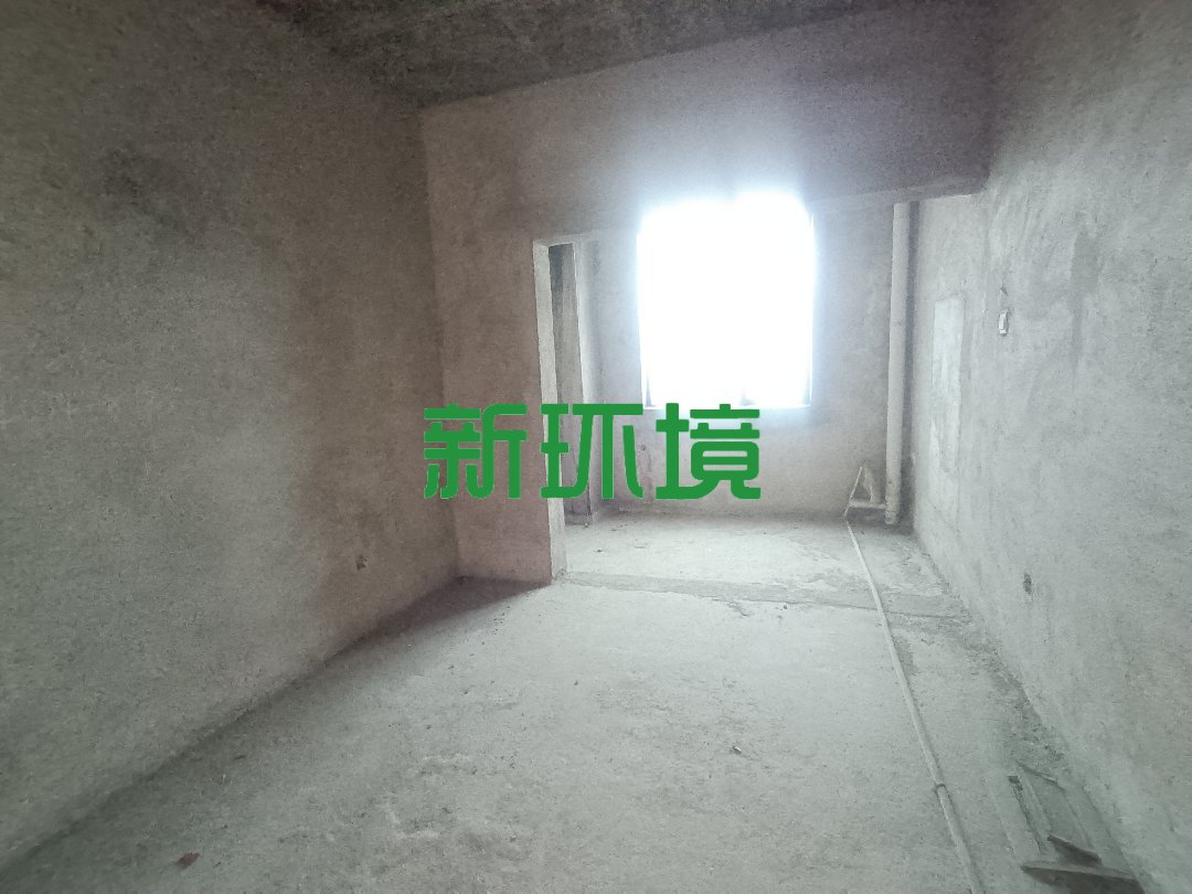 东方明珠  3室2厅2卫   58.00万客厅