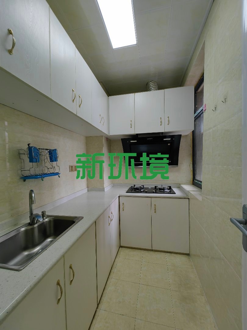 东方明珠  2室2厅1卫   50.80万客厅