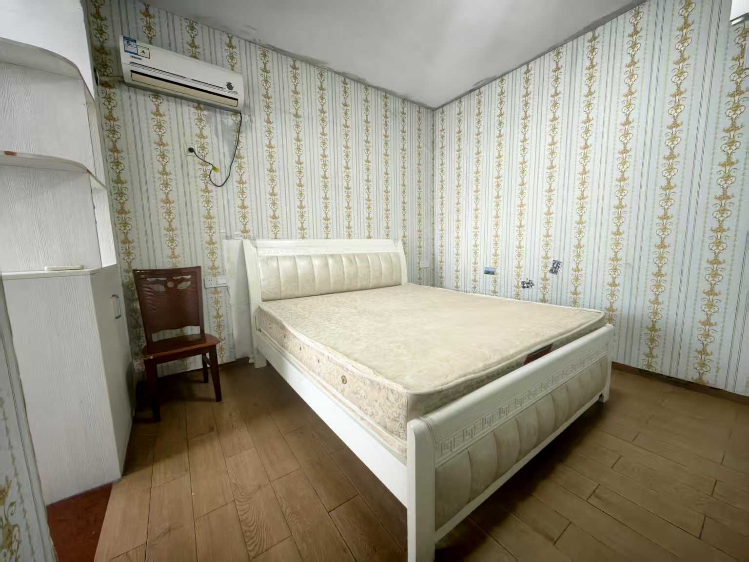 鸿泰国际 2室2厅1卫 1600.0元/月 鸿泰国际 2室2厅1卫 1600.0元/月室内图