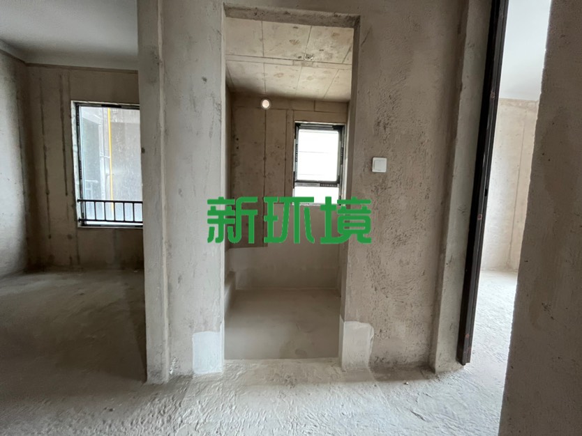 荣盛花语书苑 4室2厅2卫 85.0万 荣盛花语书苑 4室2厅2卫 85.0万客厅