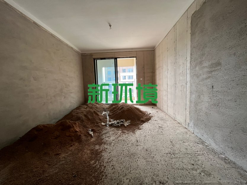 荣盛花语书苑 4室2厅2卫 85.0万 荣盛花语书苑 4室2厅2卫 85.0万客厅