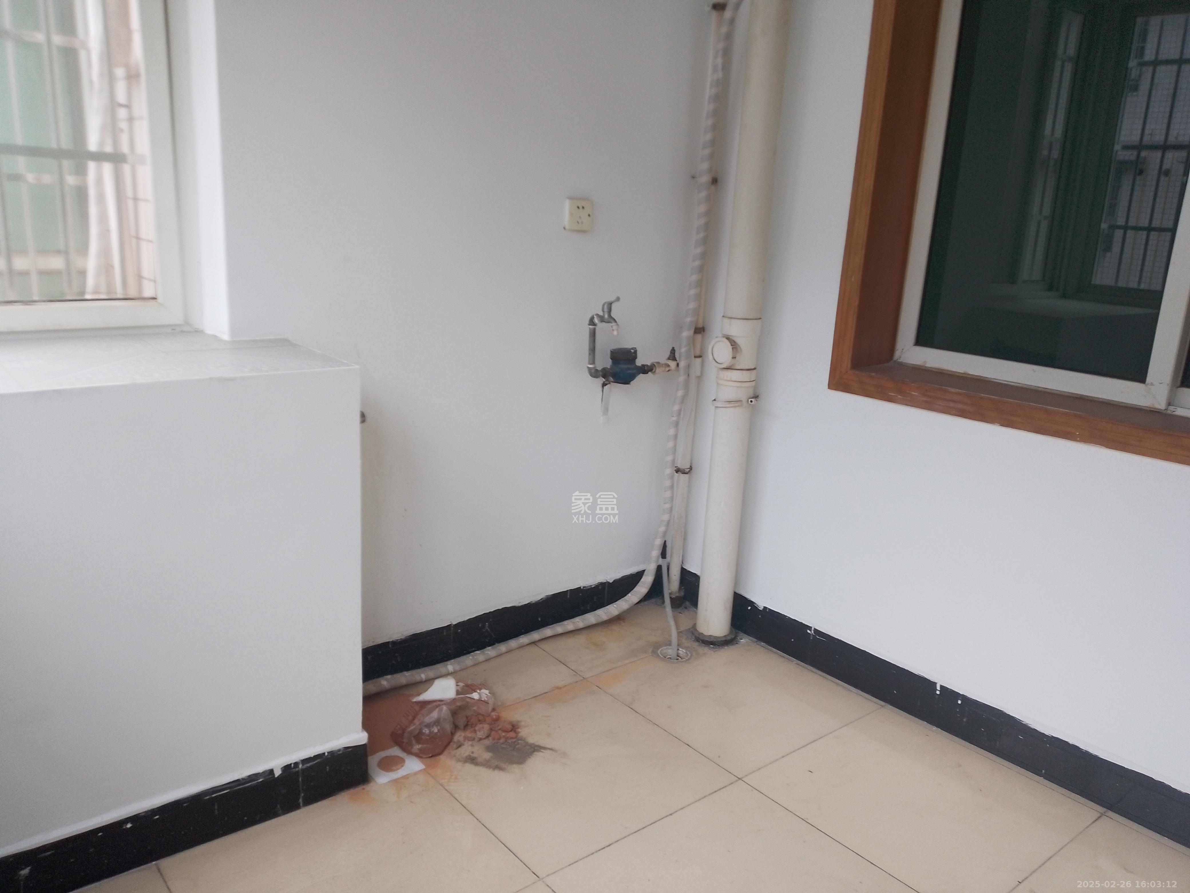 圆梦花园 3室2厅2卫 1700.0元/月 圆梦花园 3室2厅2卫 1700.0元/月室内图