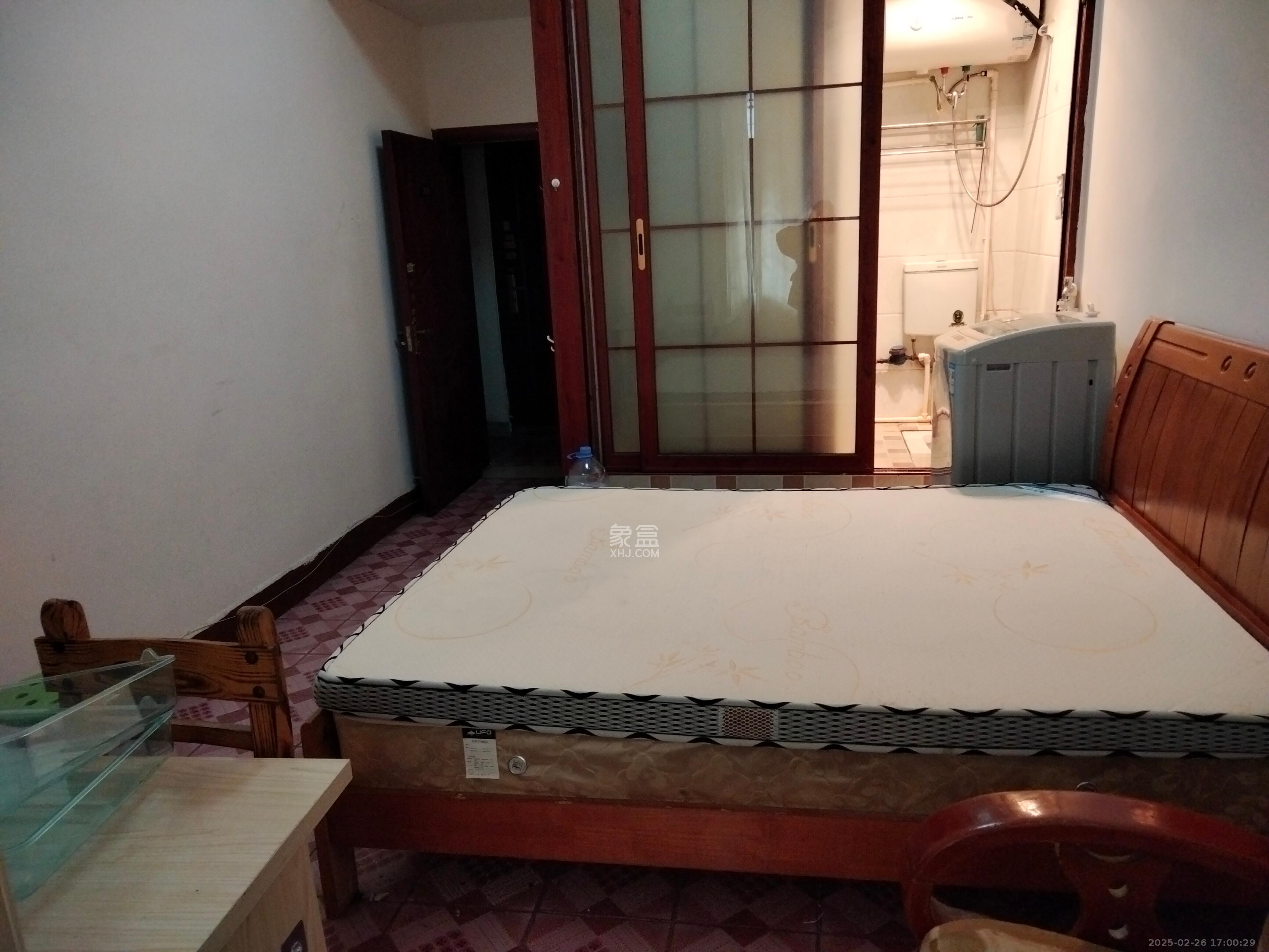 涧塘小区  1室0厅0卫    800.0元/月室内图1