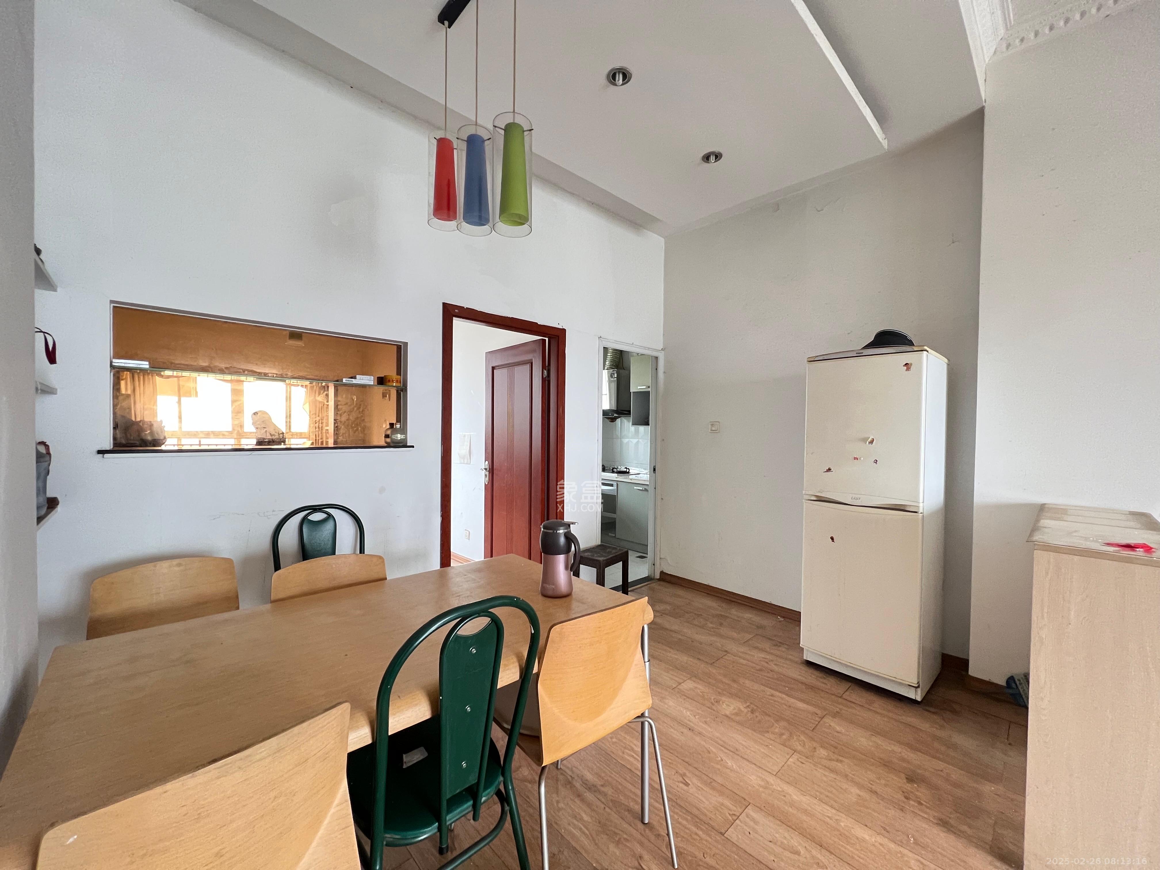 恩瑞麓山名园(龙王港小区) 3室2厅2卫 2300.0元/月 恩瑞麓山名园(龙王港小区) 3室2厅2卫 2300.0元/月室内图