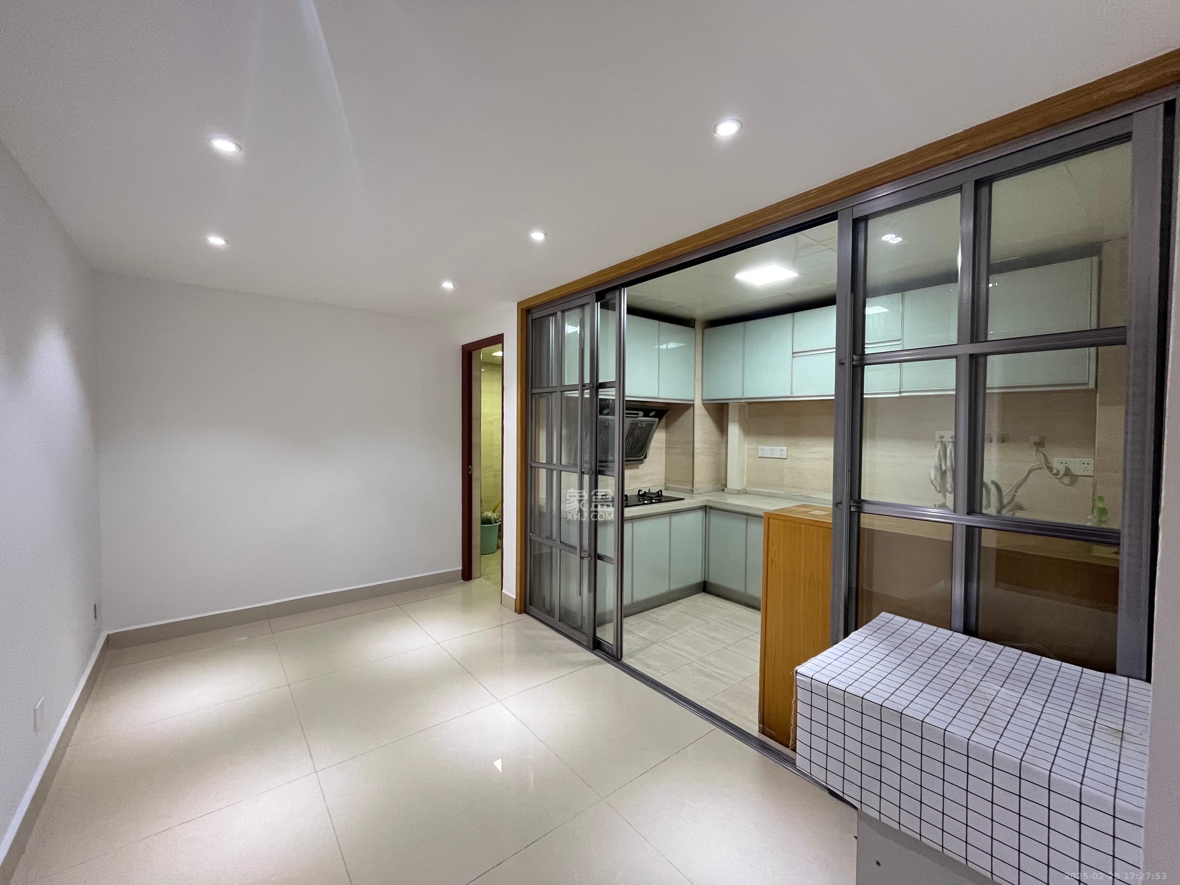 枫丹雅苑(天辰枫丹白露) 2室2厅1卫 3000.00元/月 枫丹雅苑(天辰枫丹白露) 2室2厅1卫 3000.00元/月室内图